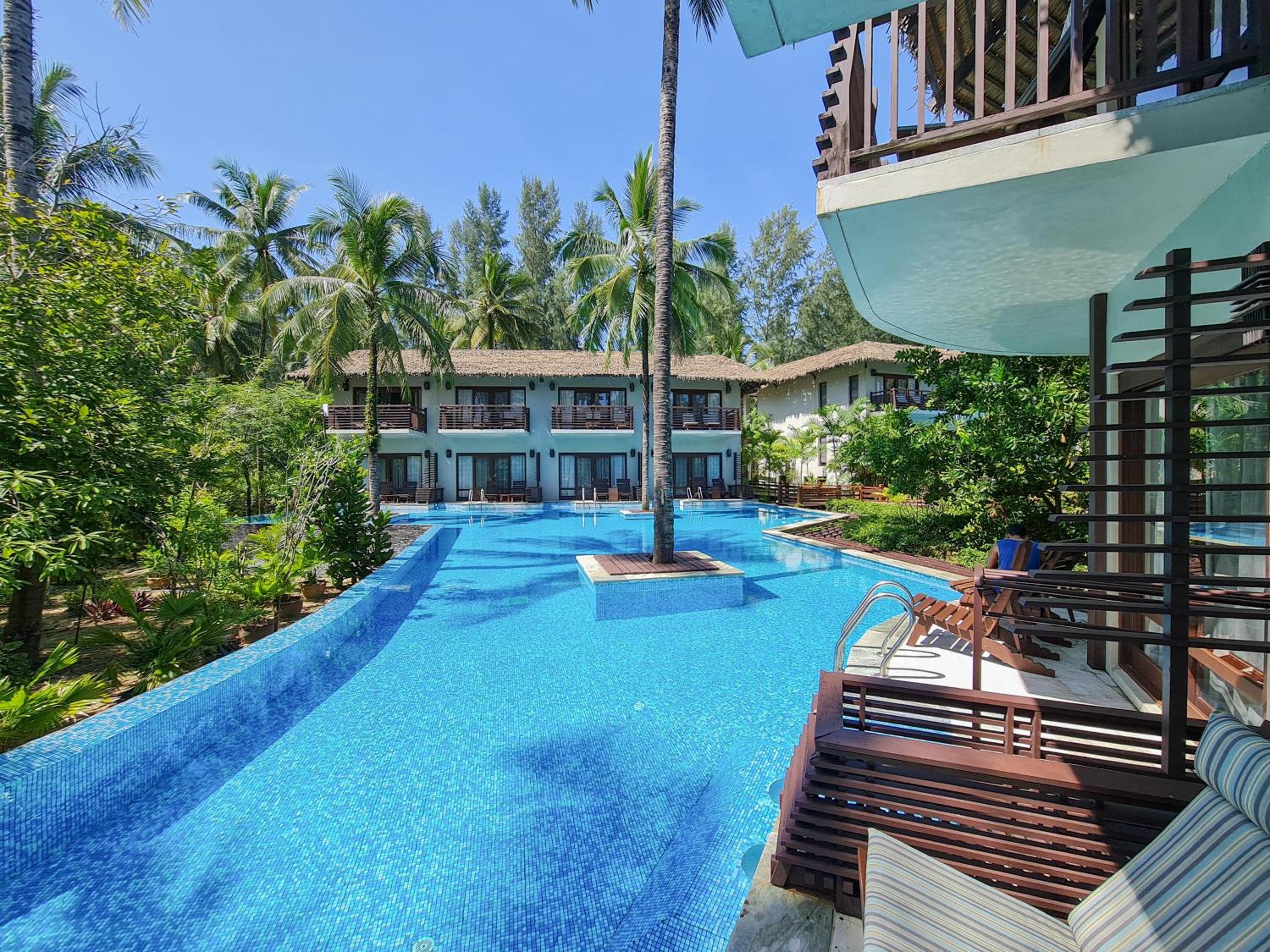 Deluxe Double or Twin Room With Pool Access - Adults Only - Photo 7