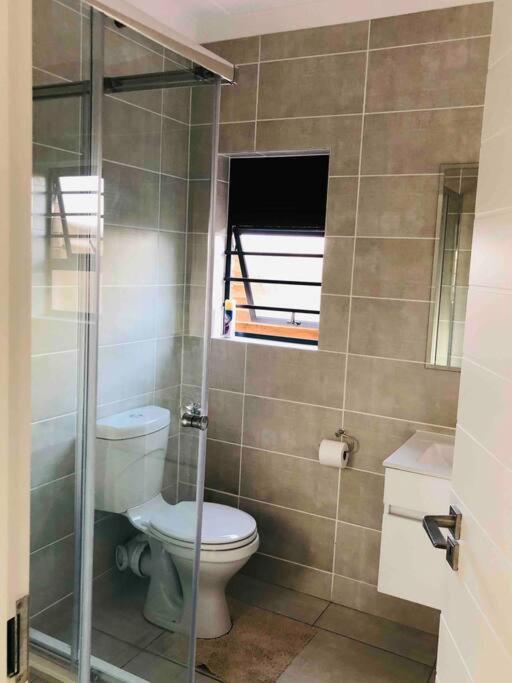 Three-Bedroom Apartment - Photo 4