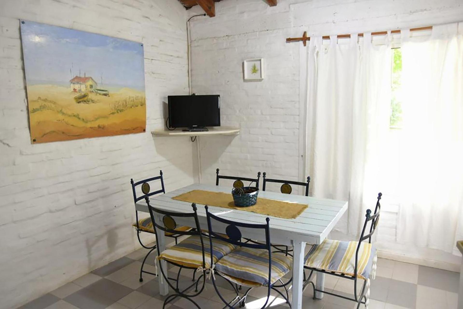 Two-Bedroom Bungalow photo 2