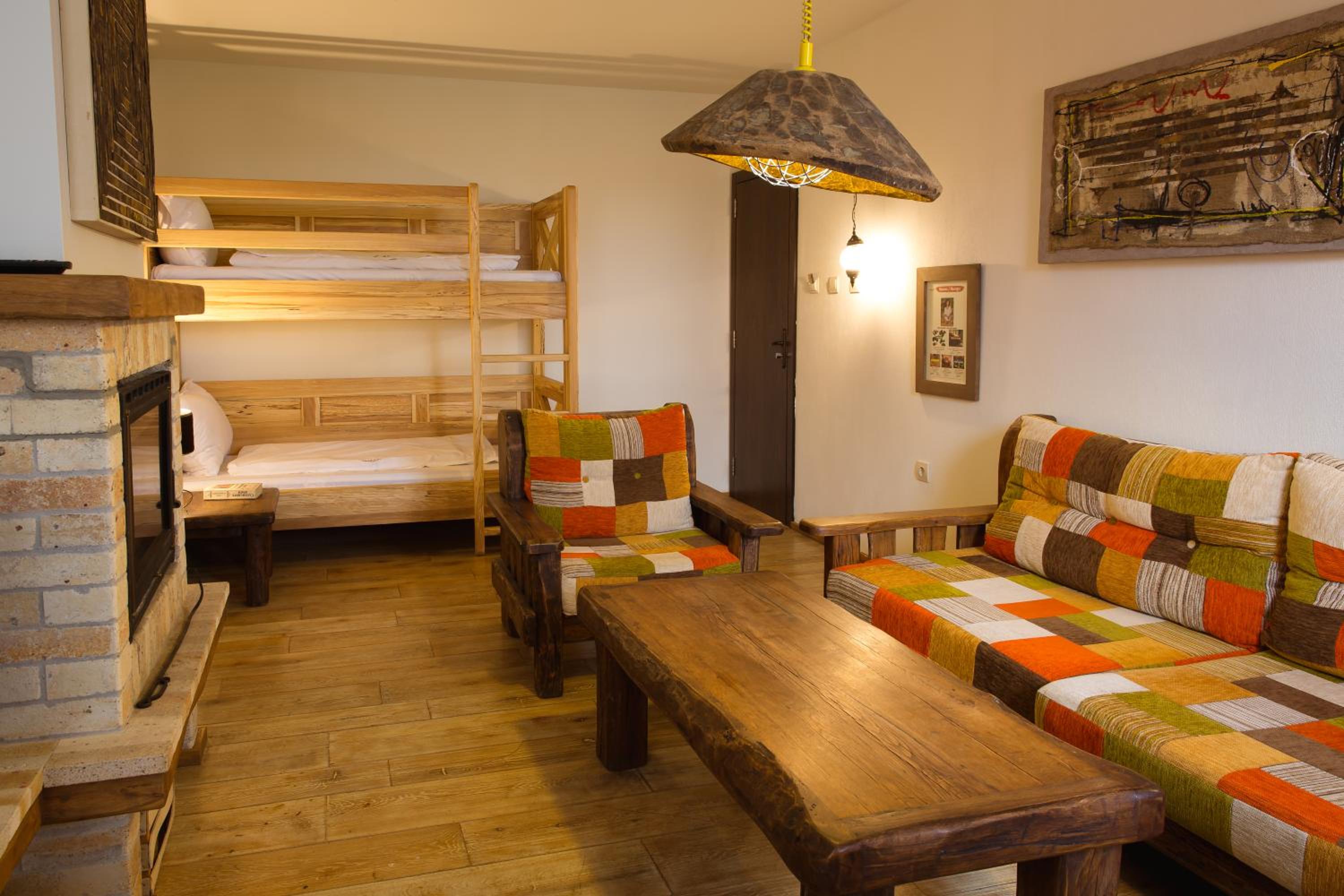 Deluxe Suite - Photo 9
