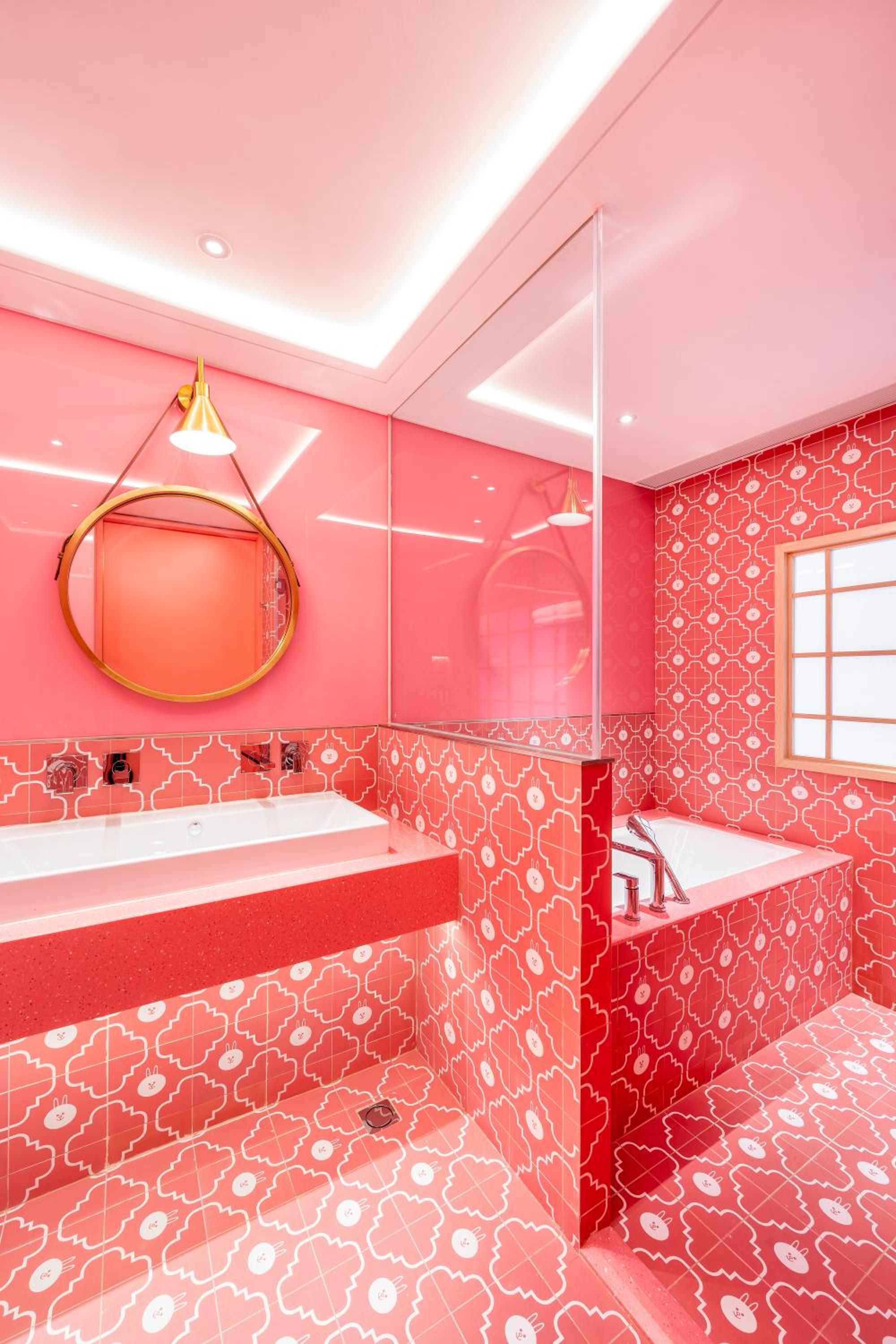 LINE FRIENDS Deluxe Room - King photo 3
