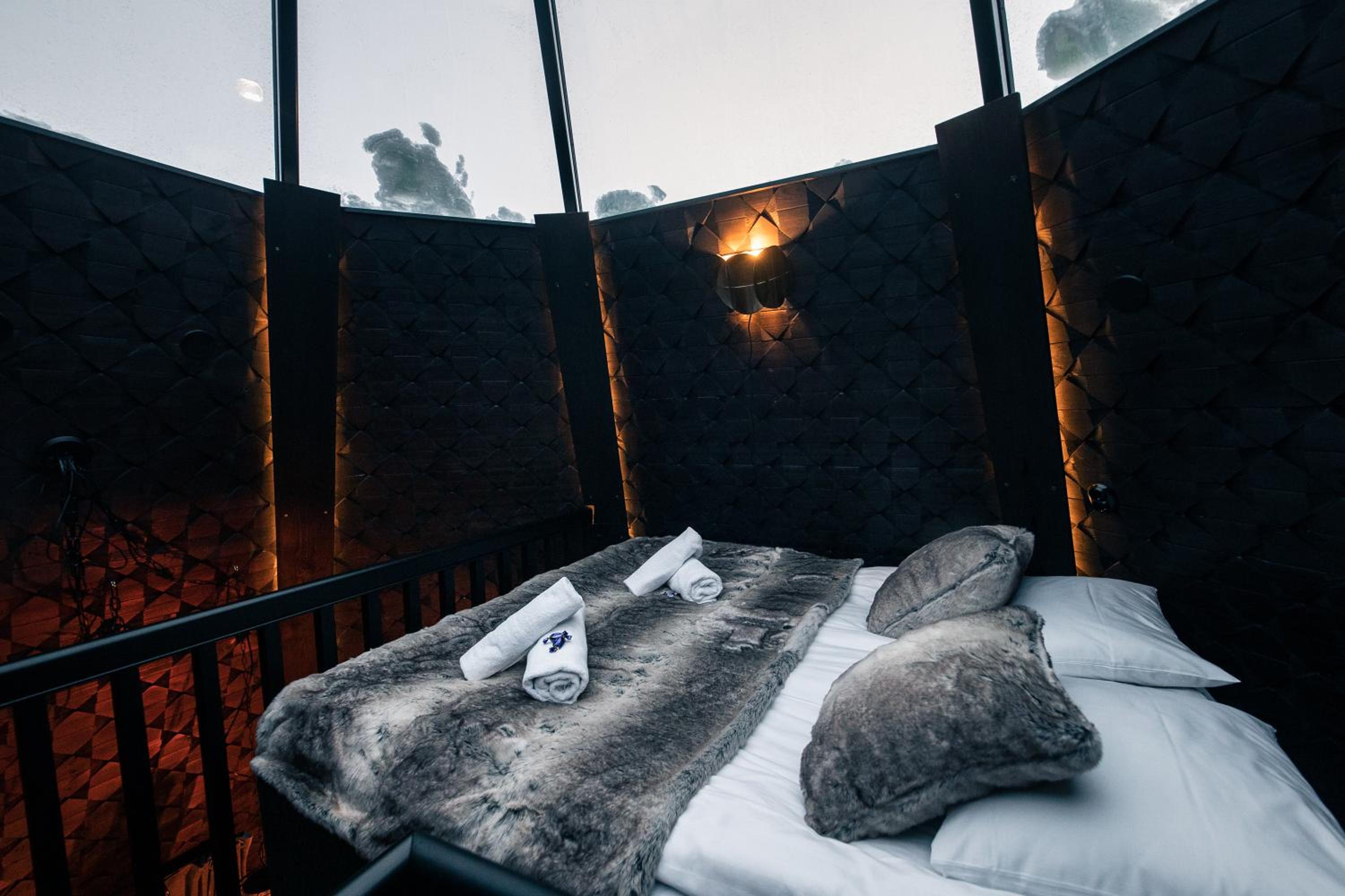 Kammi Glass Igloo Suite photo 2