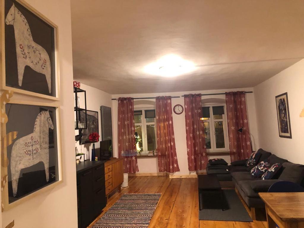 One-Bedroom Apartment - Photo 10