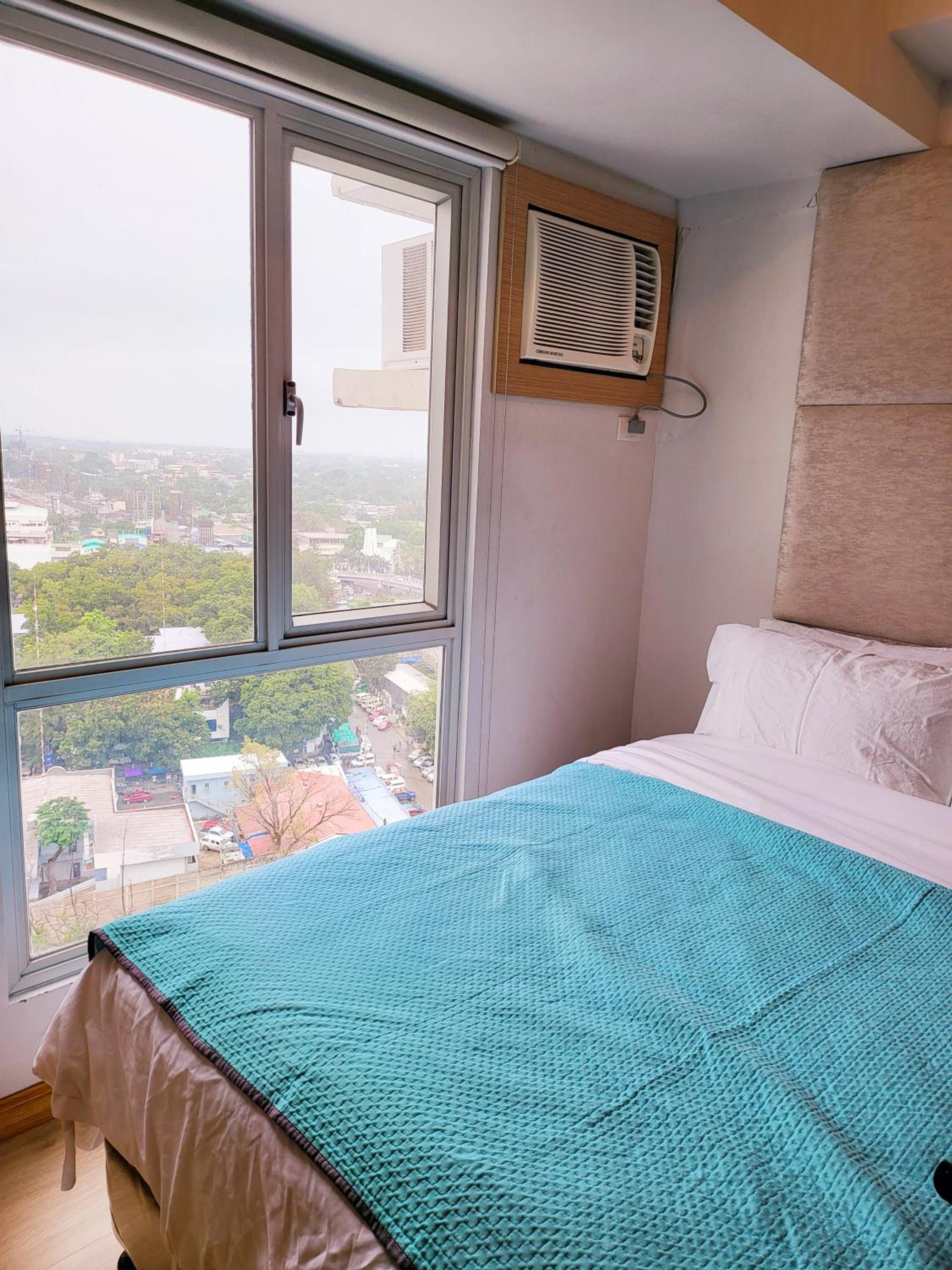 One-Bedroom Apartment - Photo 7