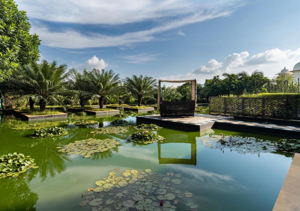 Maharajah Suite: Complimentary two way airport transfers Maharajah Suite: Complimentary two way airport transfers