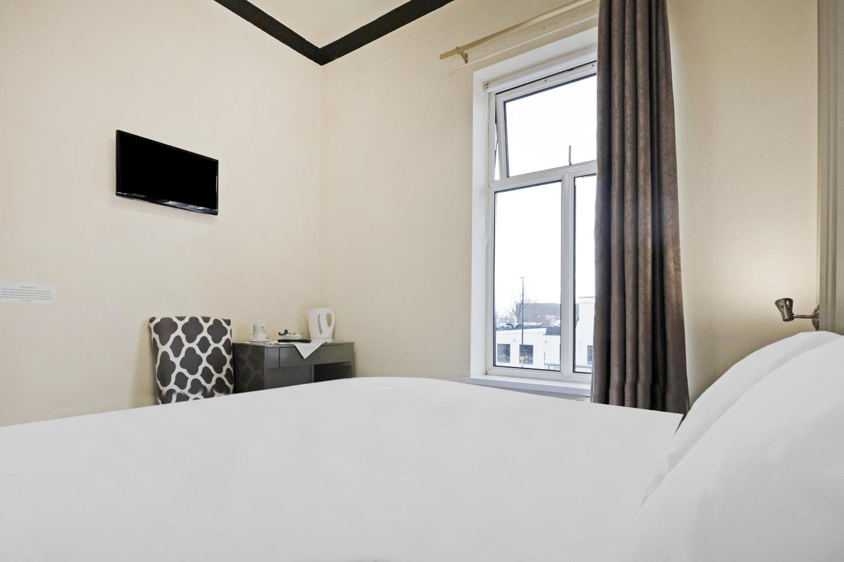 Standard Double Room - Photo 5