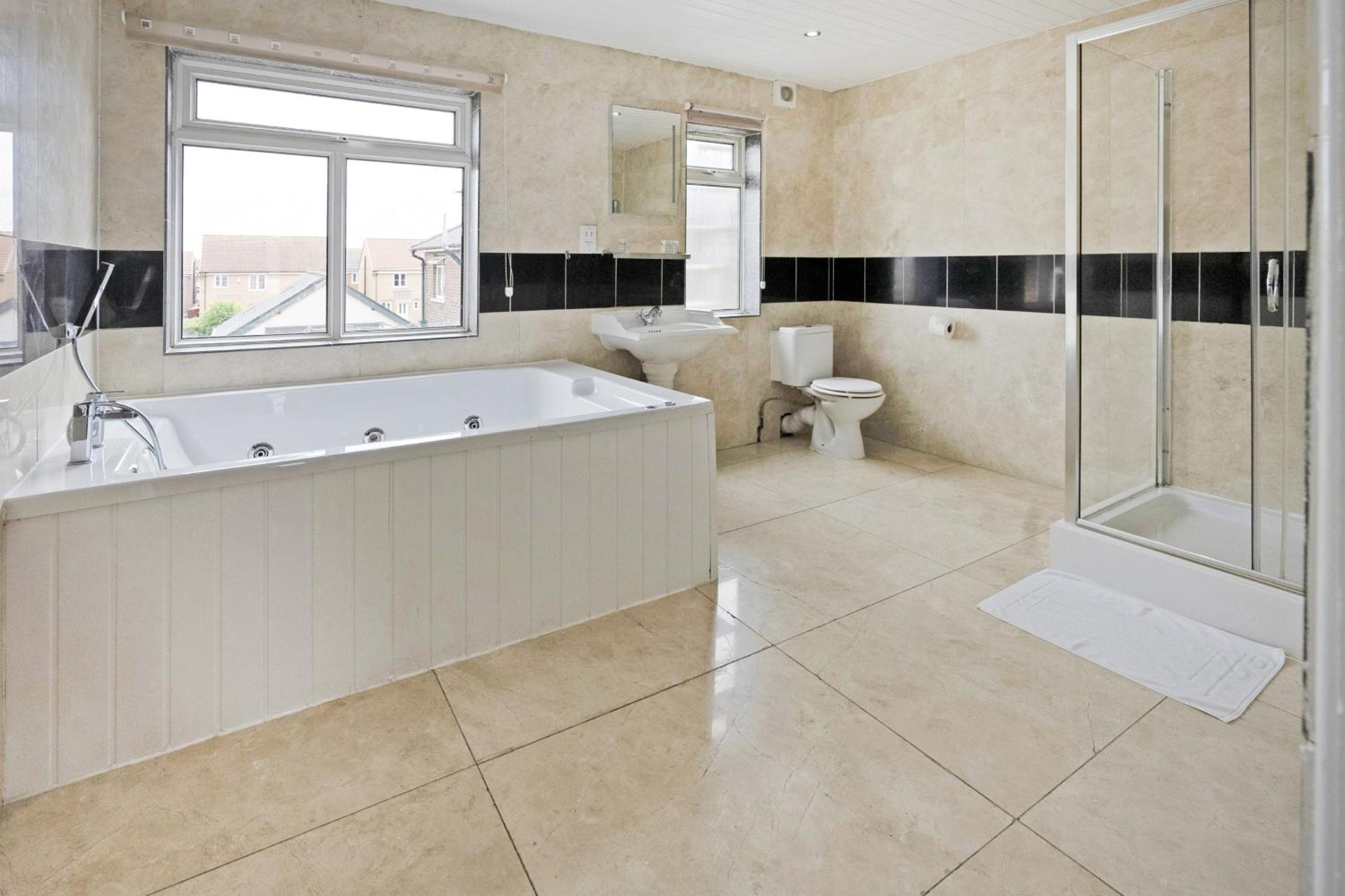 Standard Twin Room - Photo 7