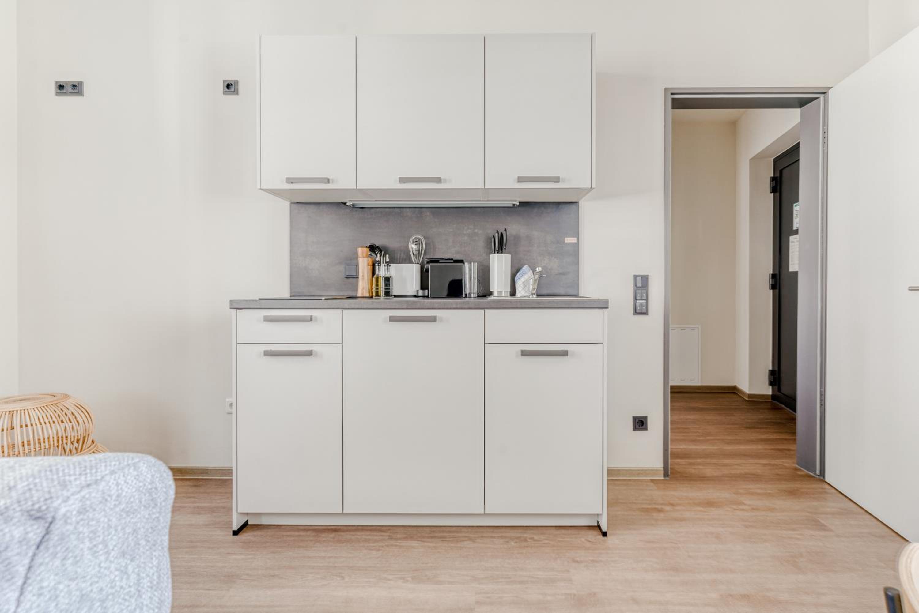 One-Bedroom Suite - Photo 3
