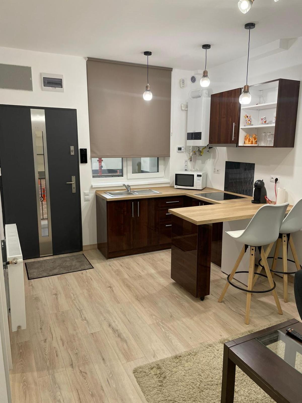 One-Bedroom Apartment - Photo 8