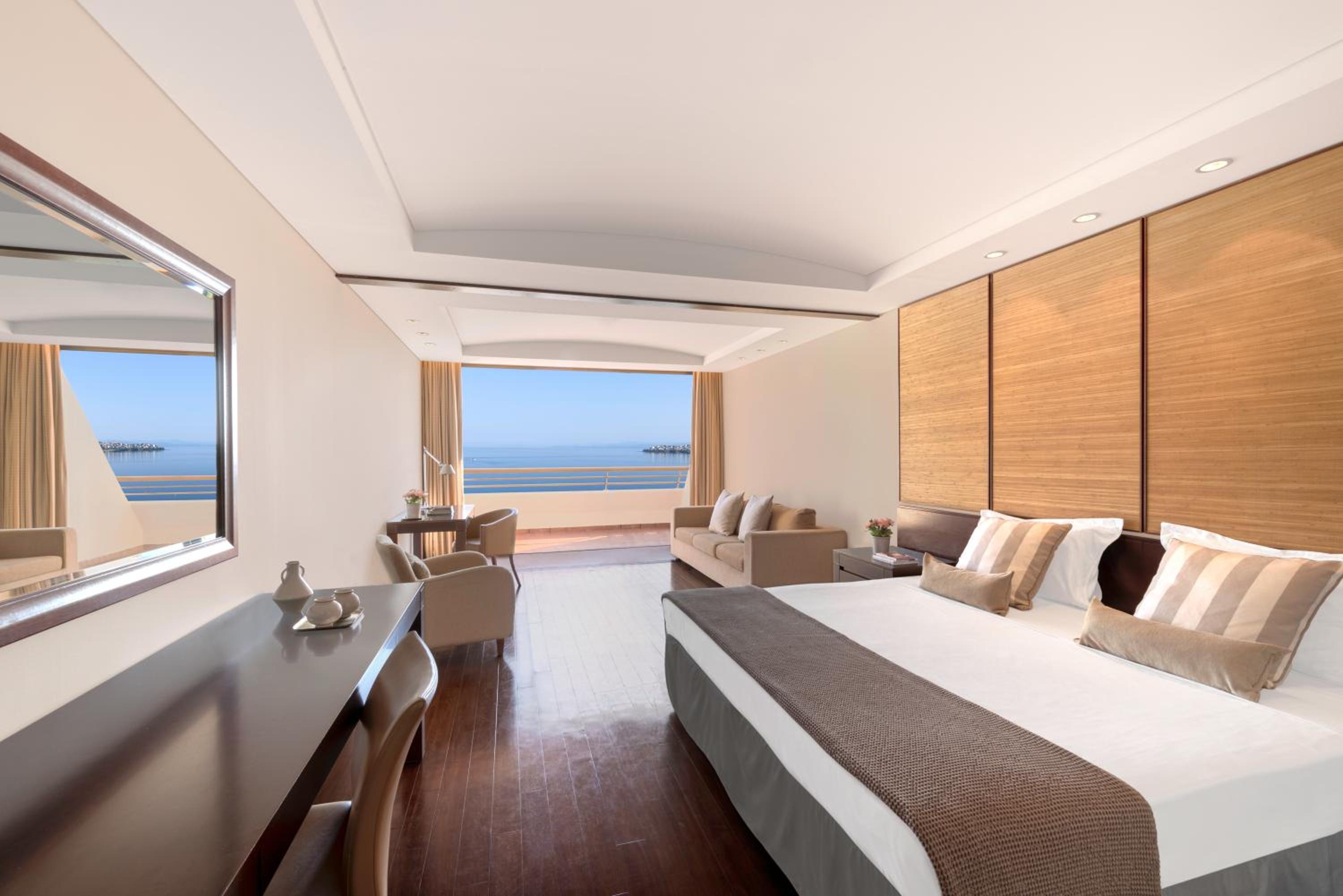 Junior Suite Sea or Marina View - Photo 1