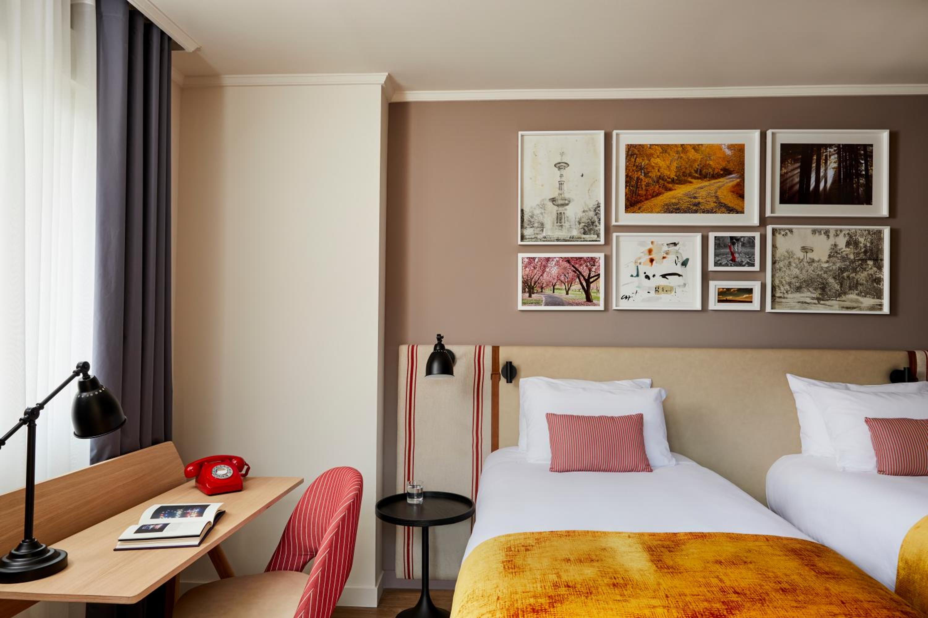 Standard Twin Room - Photo 2