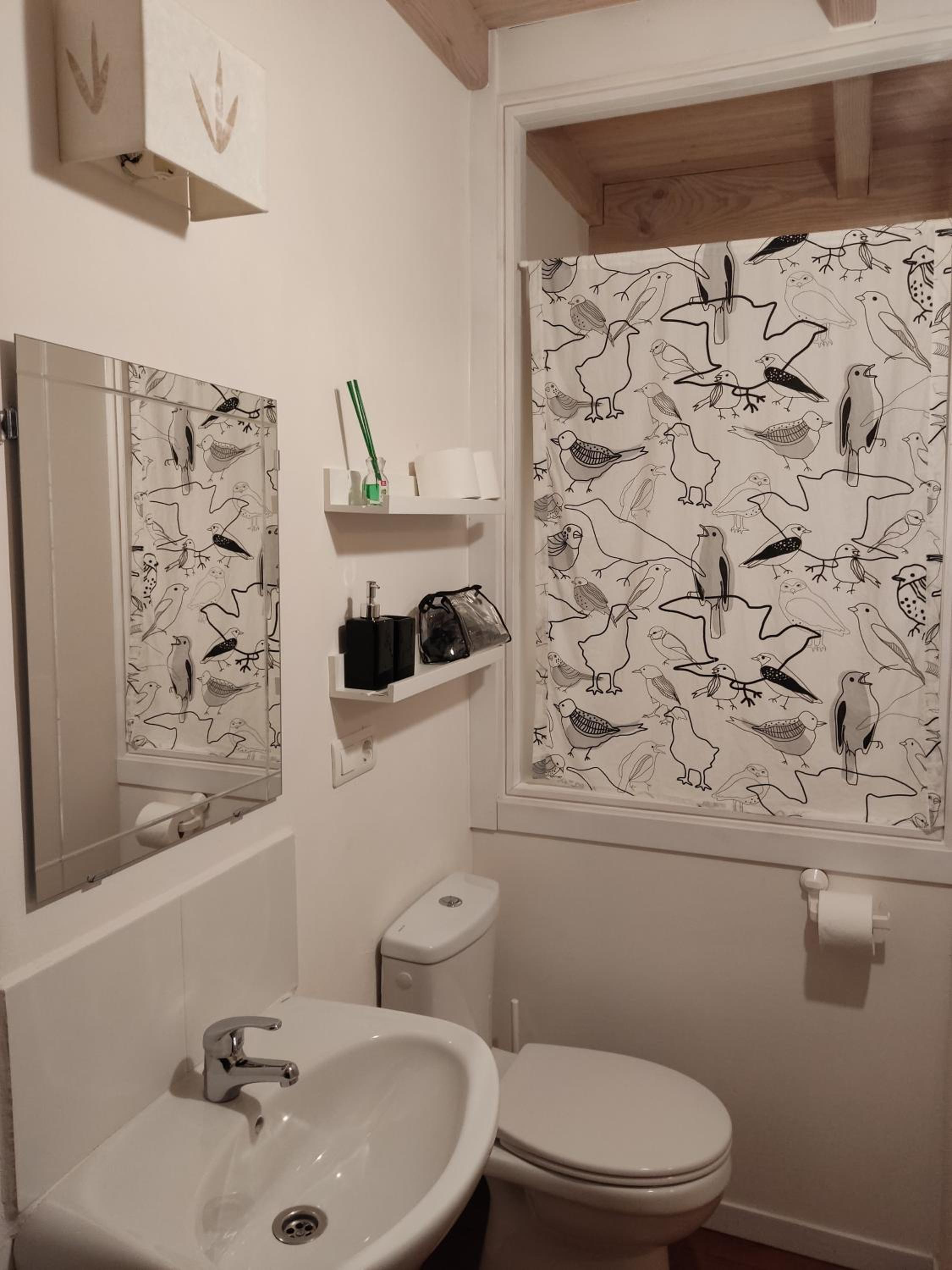 Apartment with Balcony - Photo 16