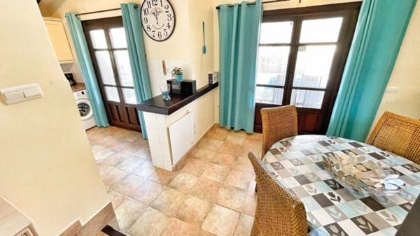 Three-Bedroom Villa photo 2
