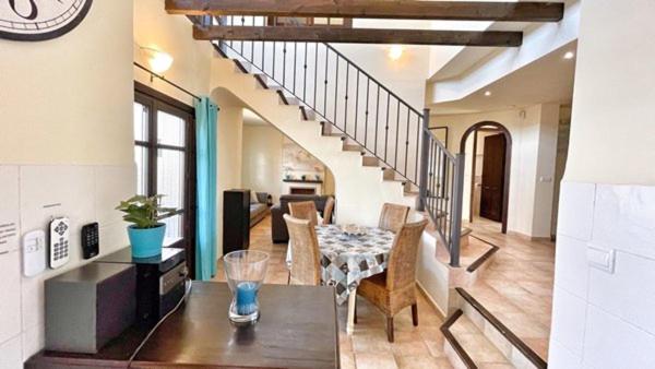 Three-Bedroom Villa photo 3