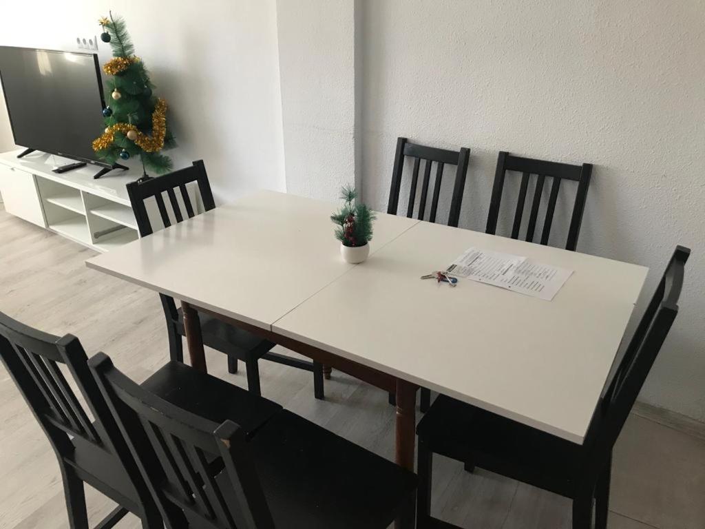 Three-Bedroom Apartment - Photo 16