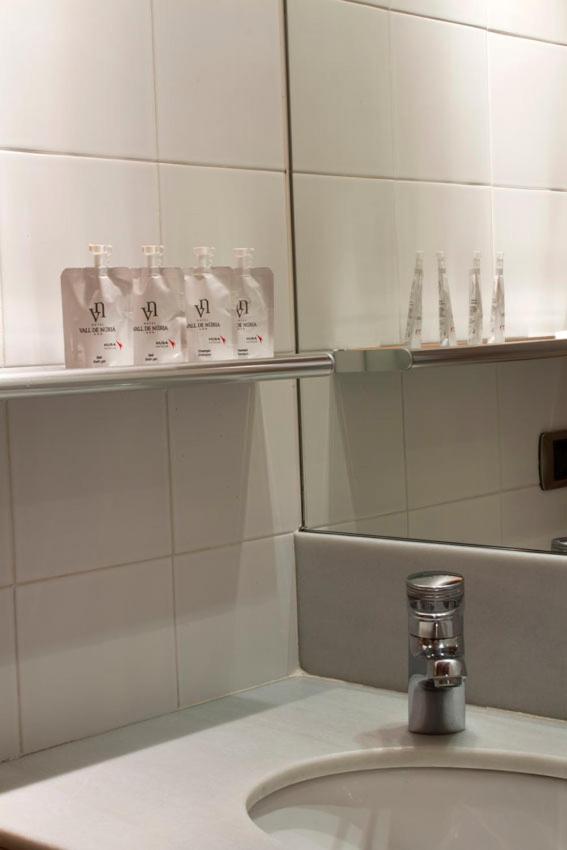 Standard One-Bedroom Apartment (4 Adults) photo 3