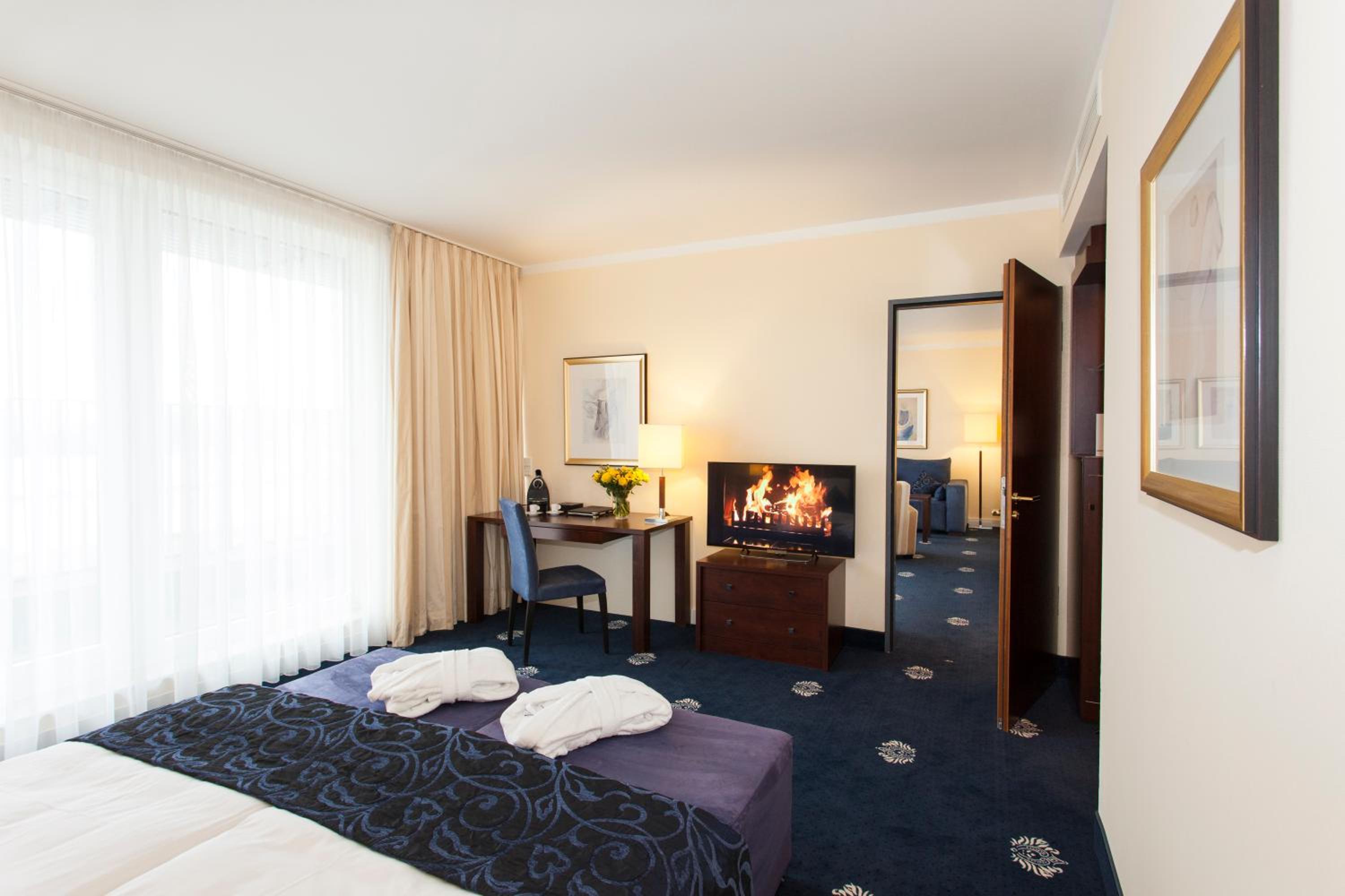 Deluxe Suite photo 2