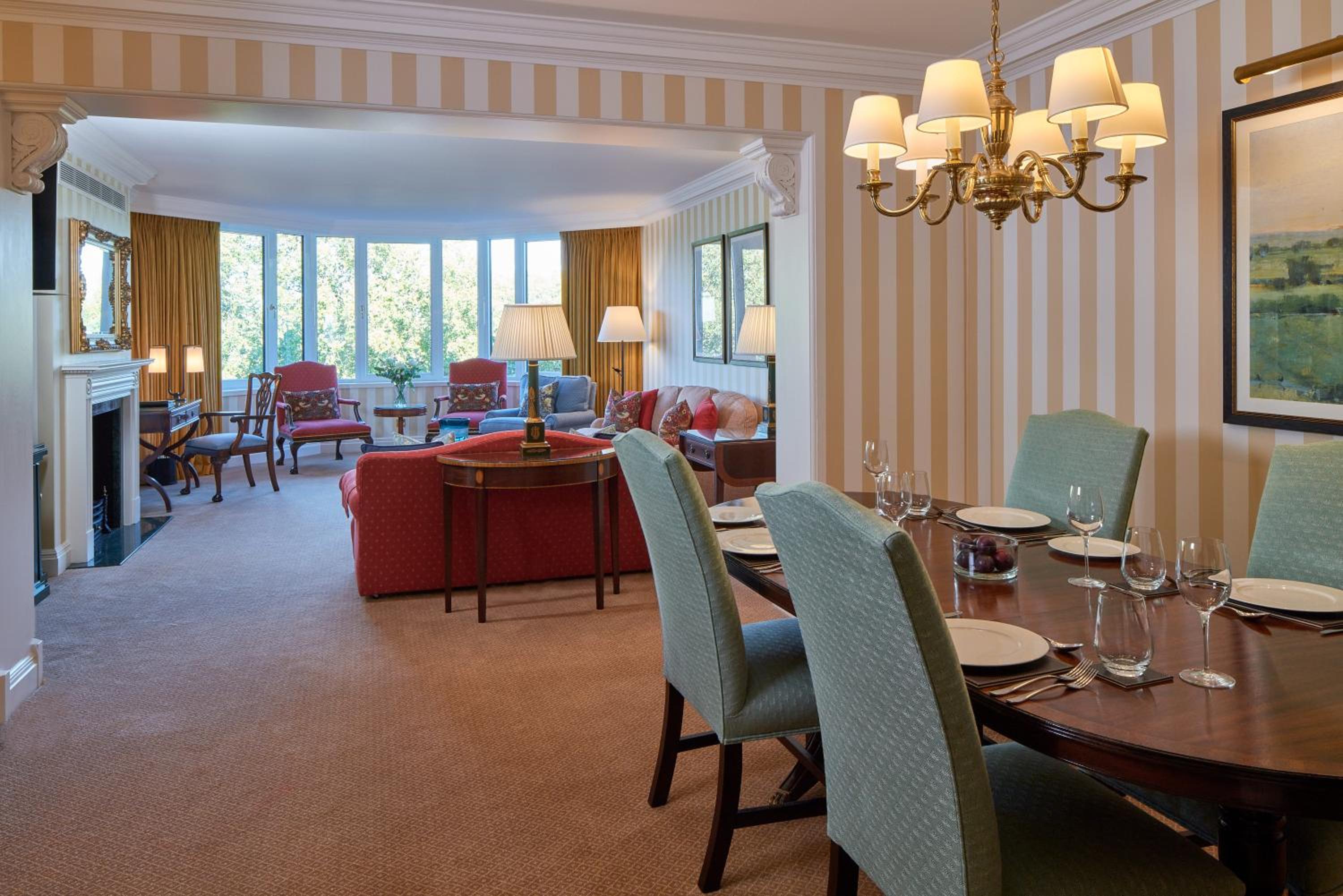 Luxury Two Bedroom Apartment - Hyde Park View photo 3