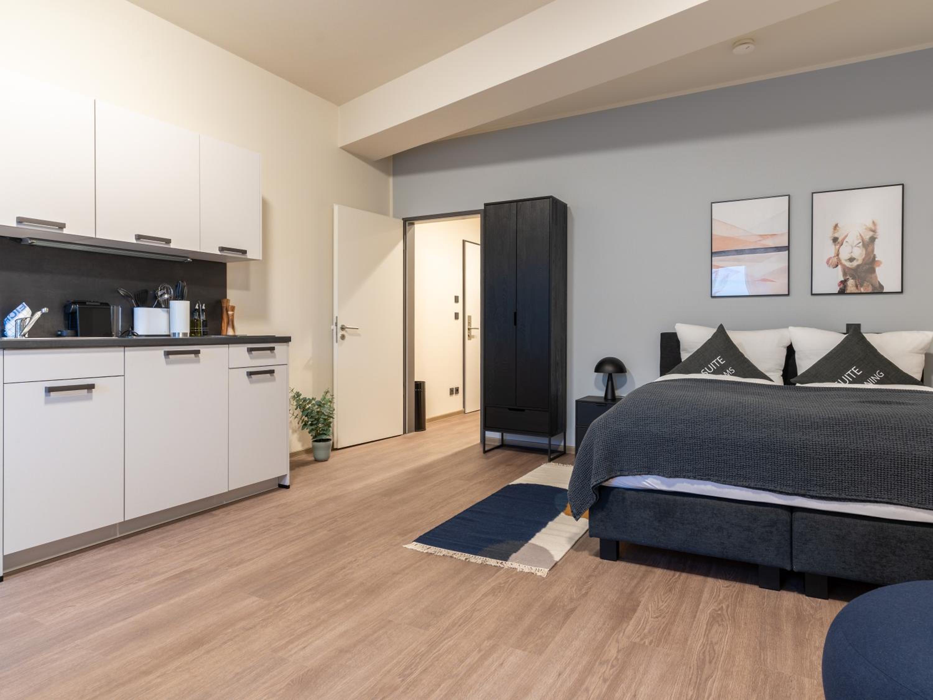 Suite L - Photo 1