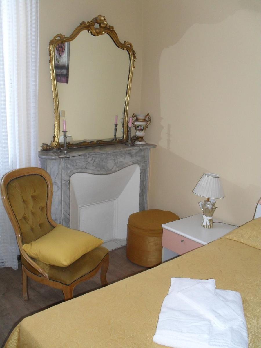 Double or Twin Room - Photo 6