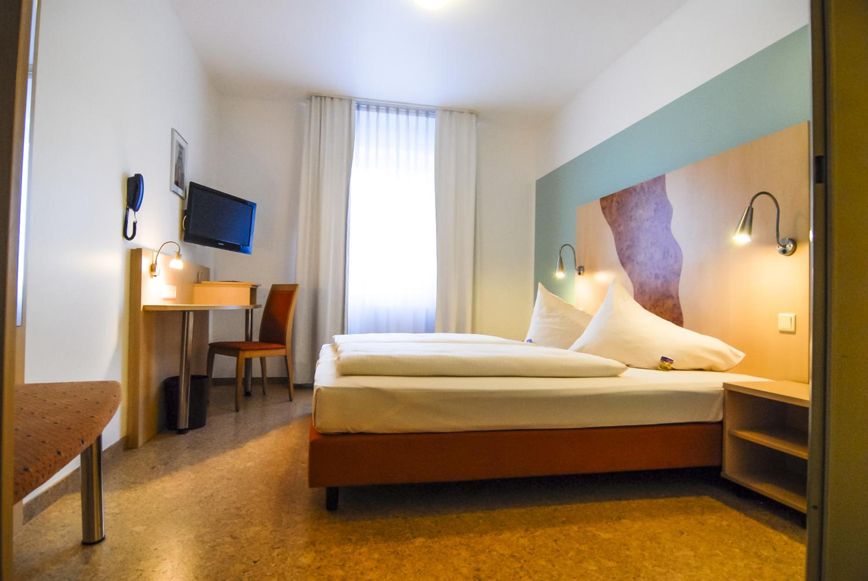 Superior Double or Twin Room - Photo 3