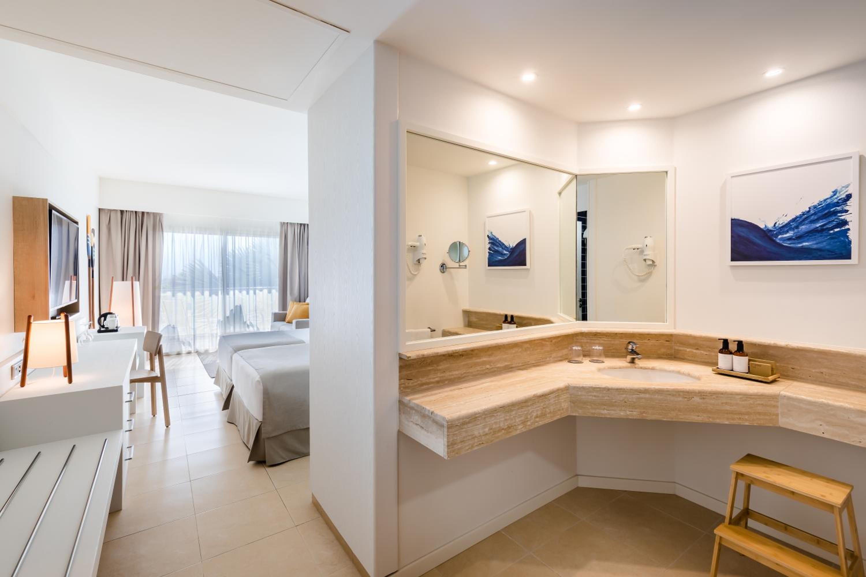 Double Room - Photo 3
