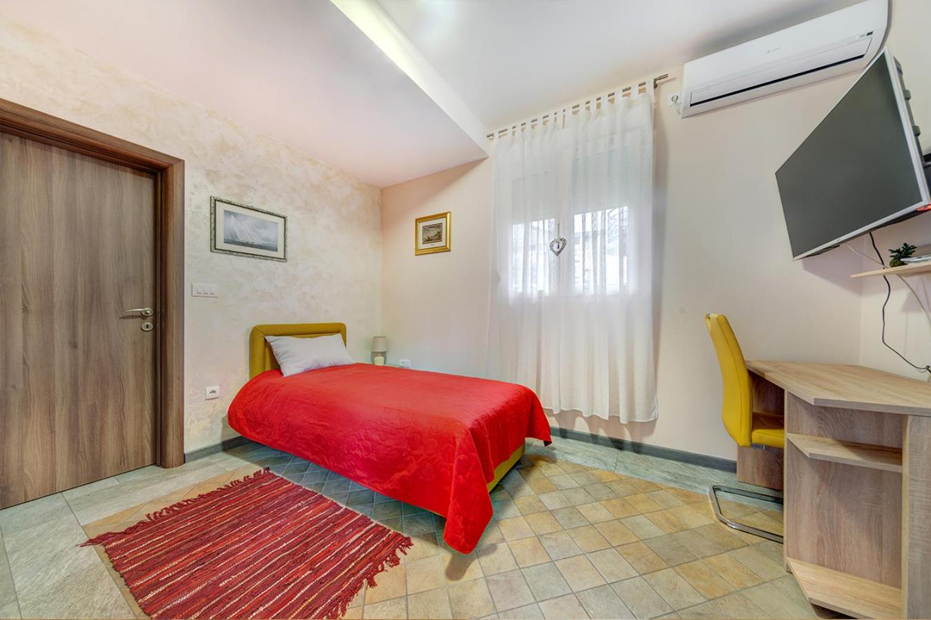 Single Room