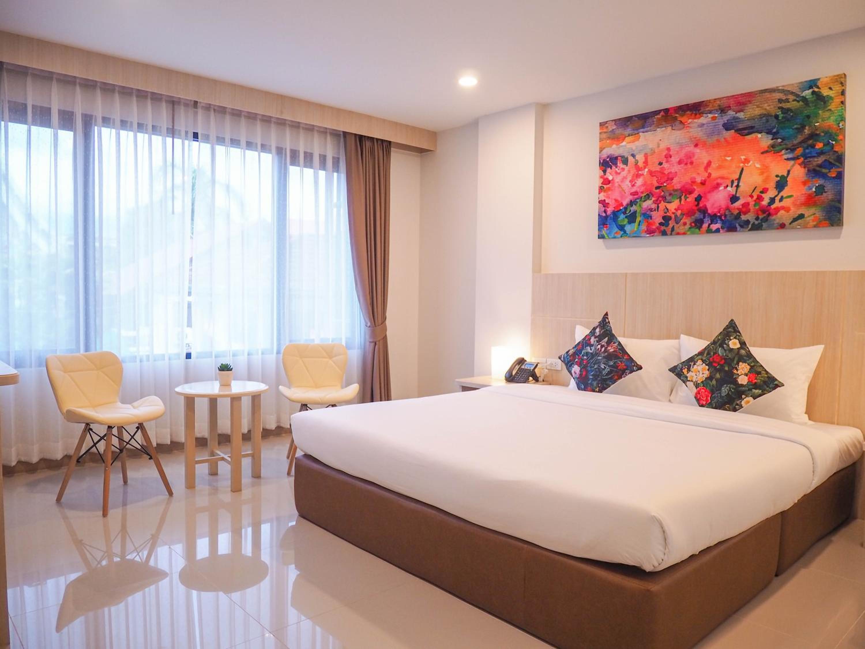 Superior King Room - Photo 32