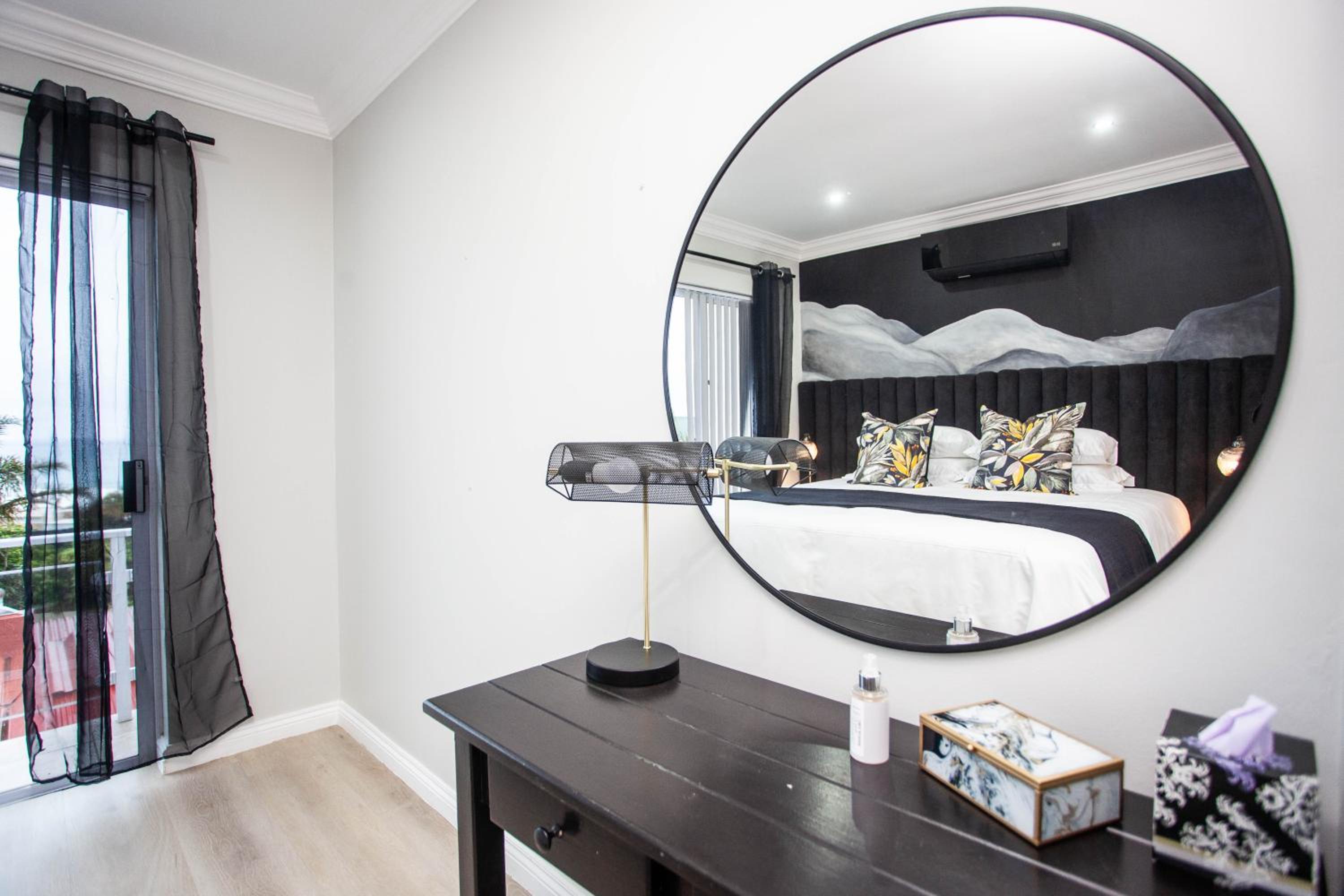 Two-Bedroom Apartment - Photo 9