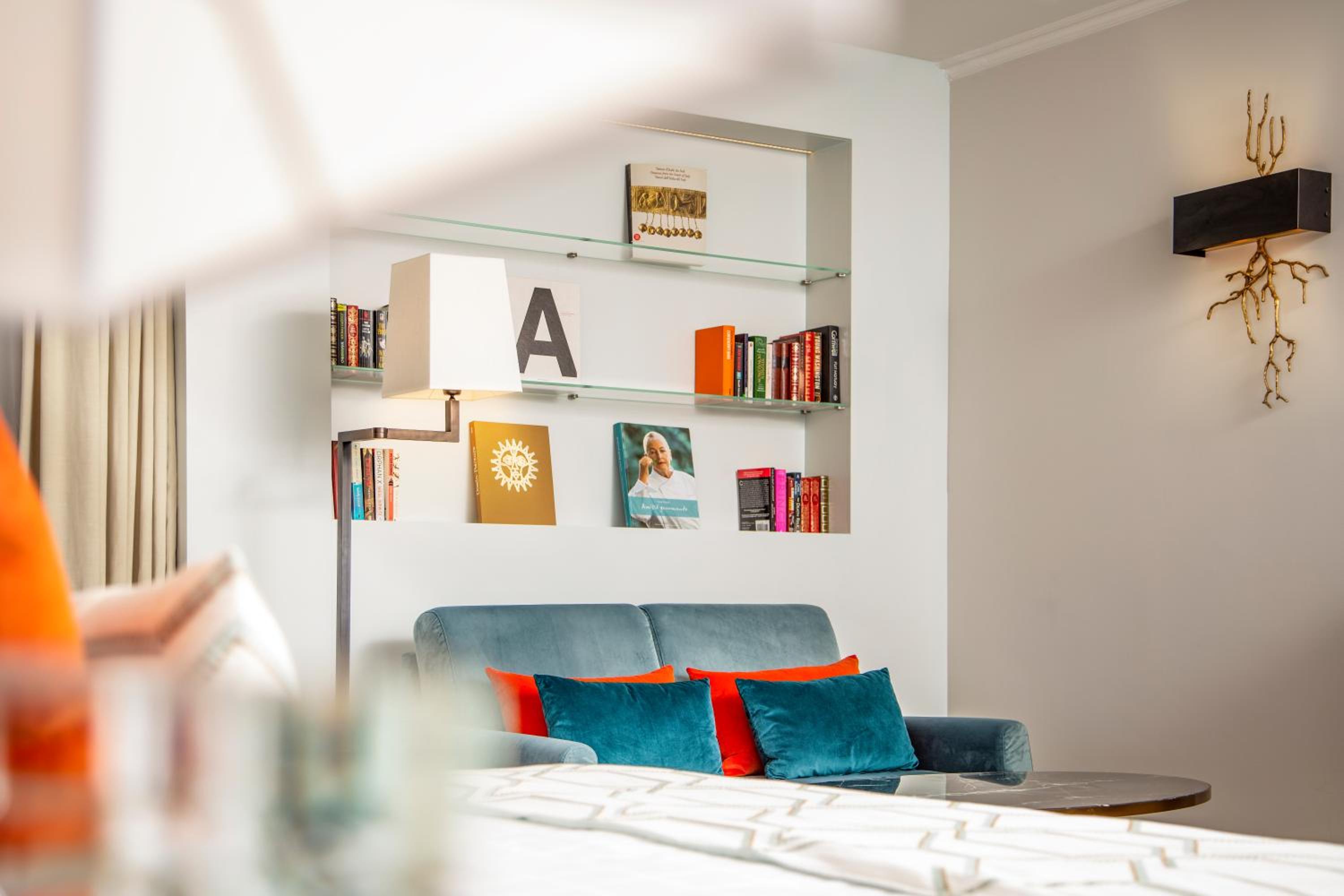 Unique! Renovated Deluxe room 36m2