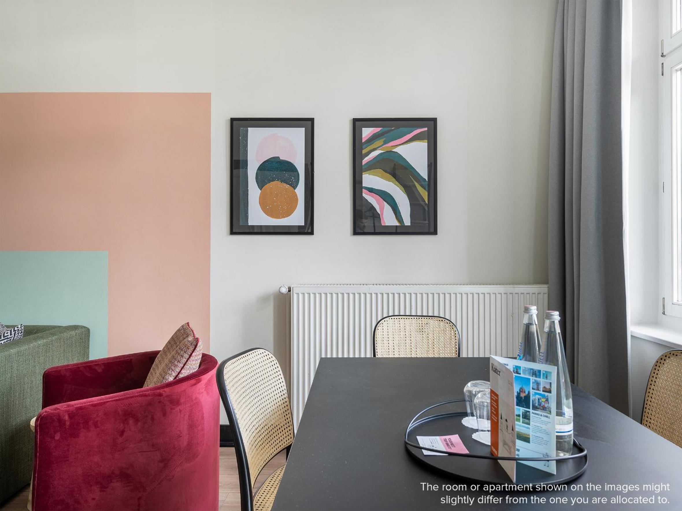 Large 2 Bedroom Apartment with Sofa Bed photo 2
