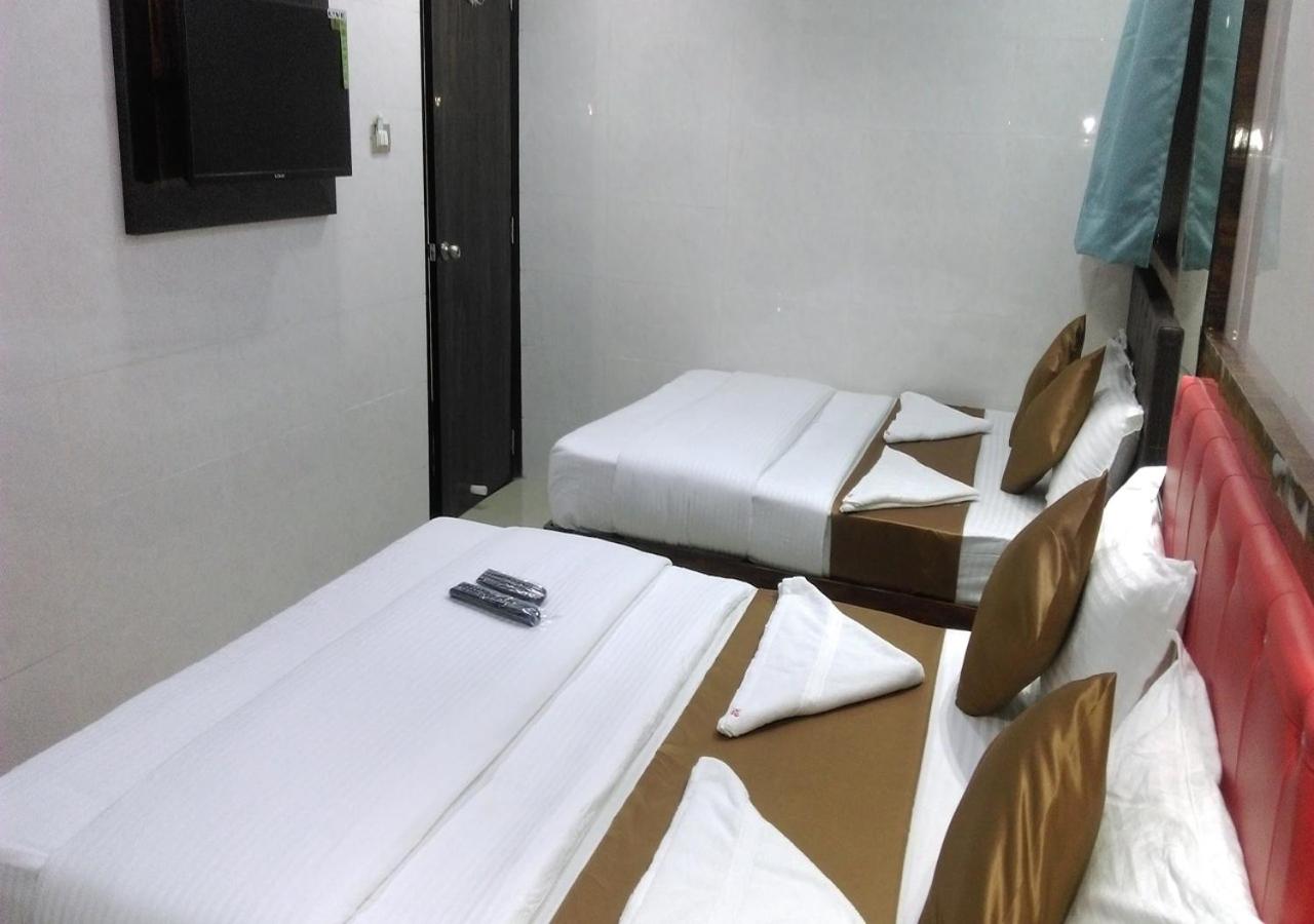 Deluxe Quadruple Room - Photo 2