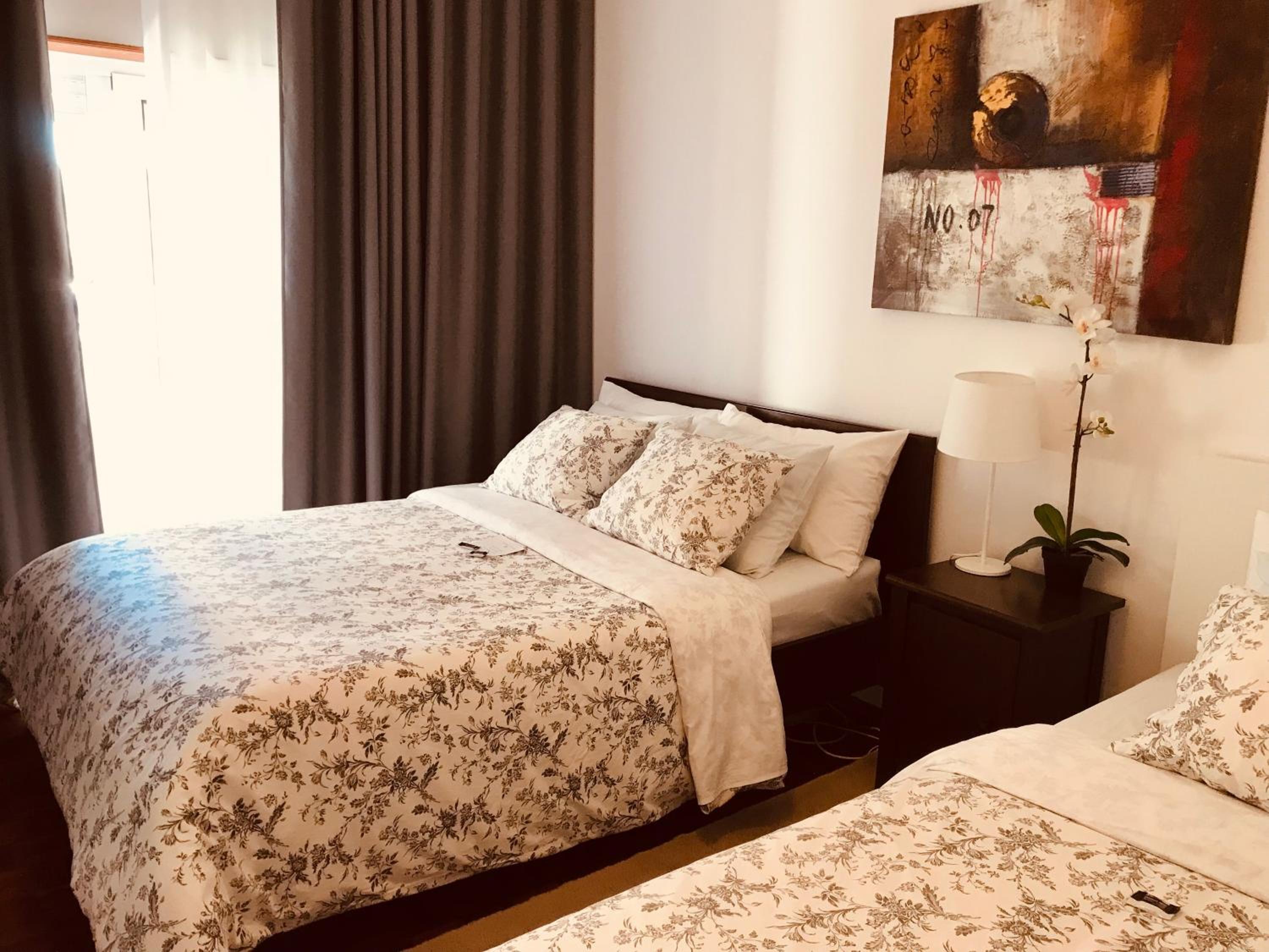 Doppel- oder Zweibettzimmer