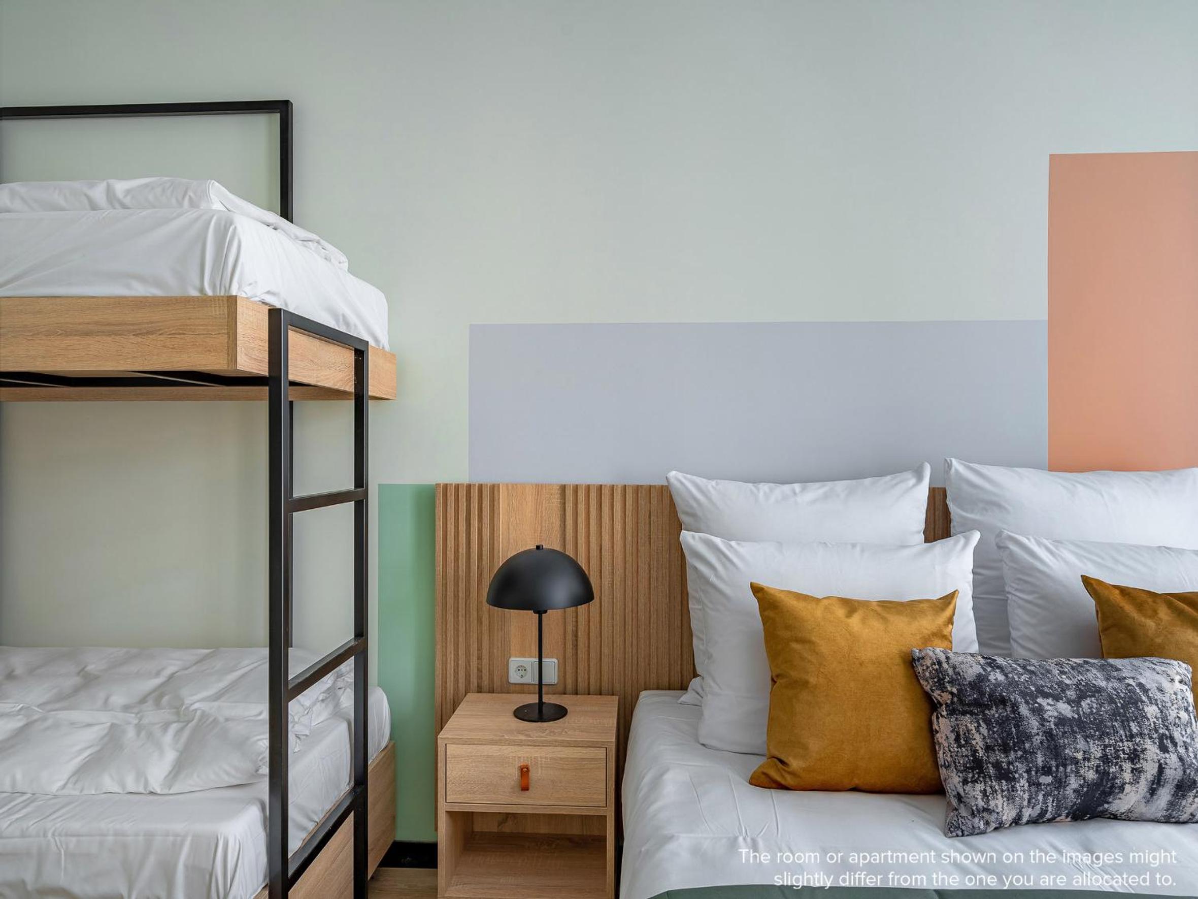 Large 3 Bedroom Apartment with Sofa Bed photo 3
