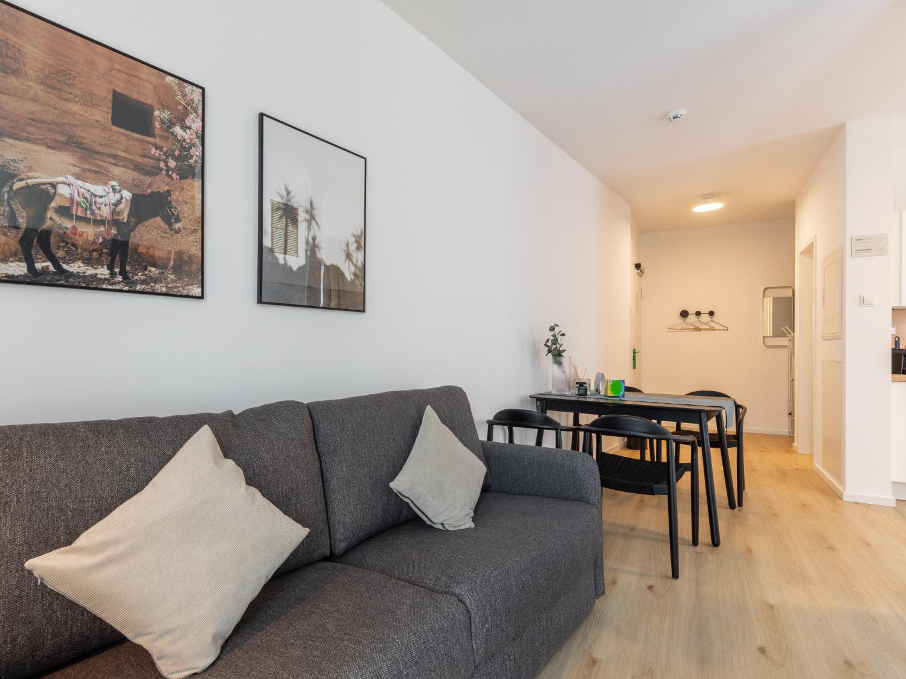 Suite L with sofa bed & balcony photo 3