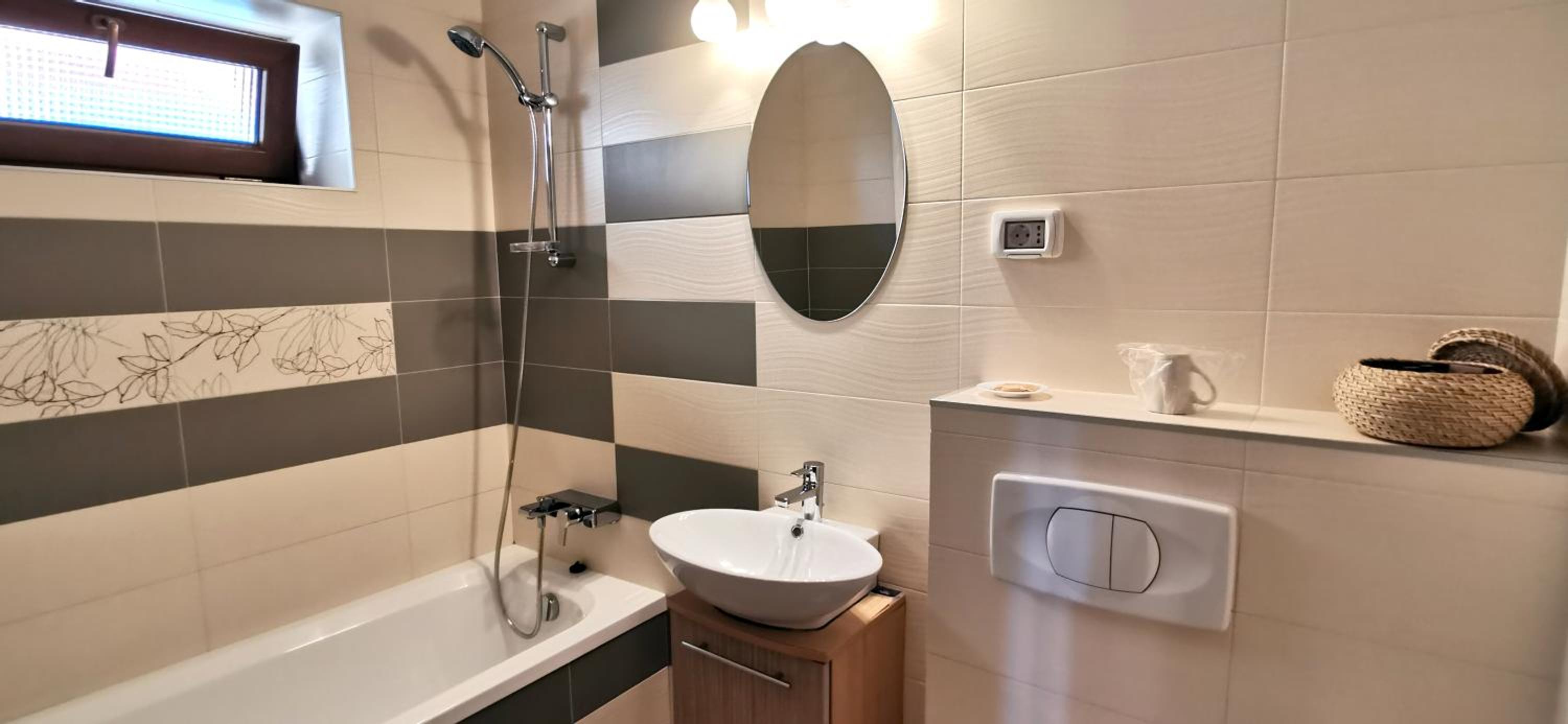Deluxe Double or Twin Room with Balcony - Photo 5