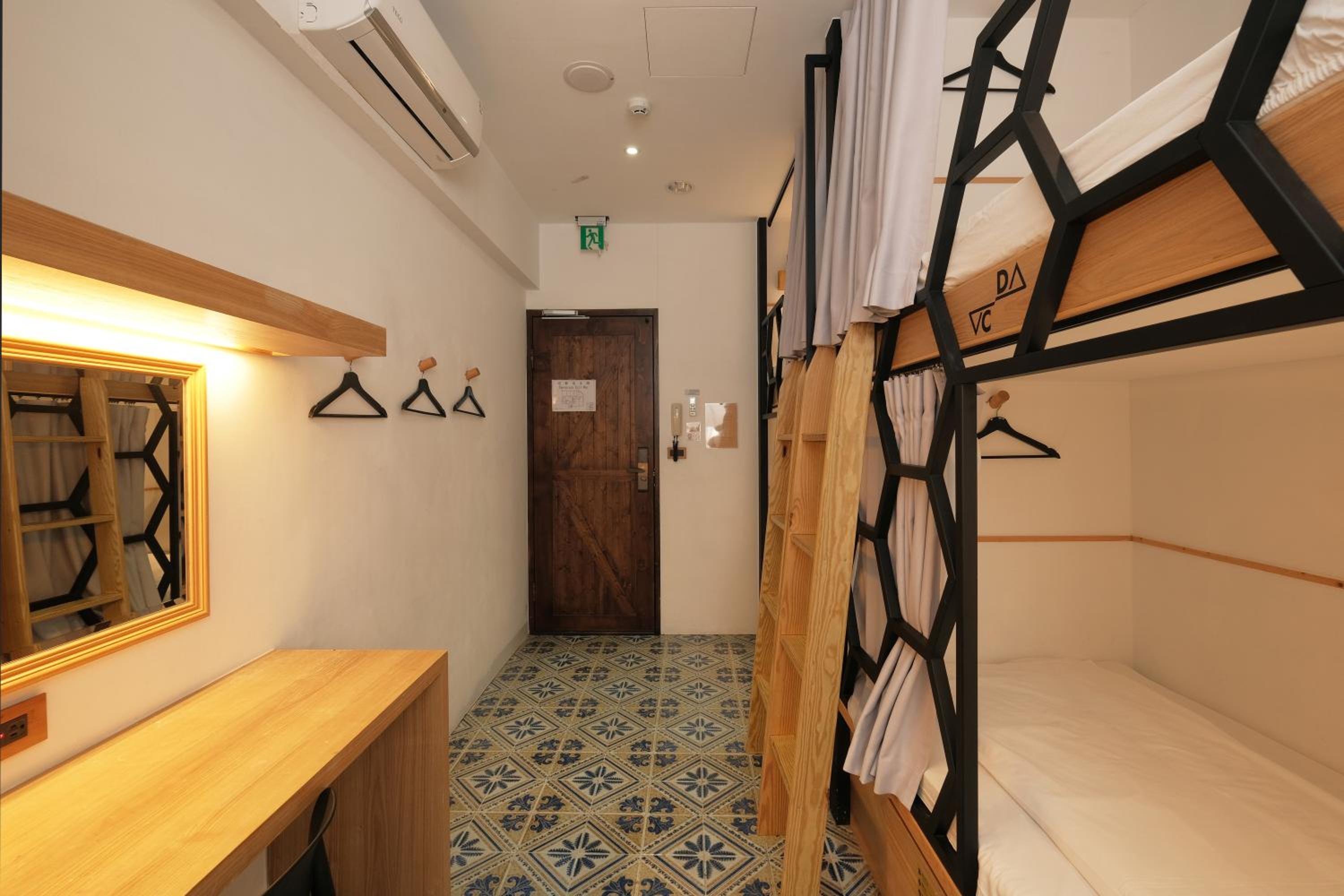 Bed in 6-Bed Female Dormitory Room photo 1