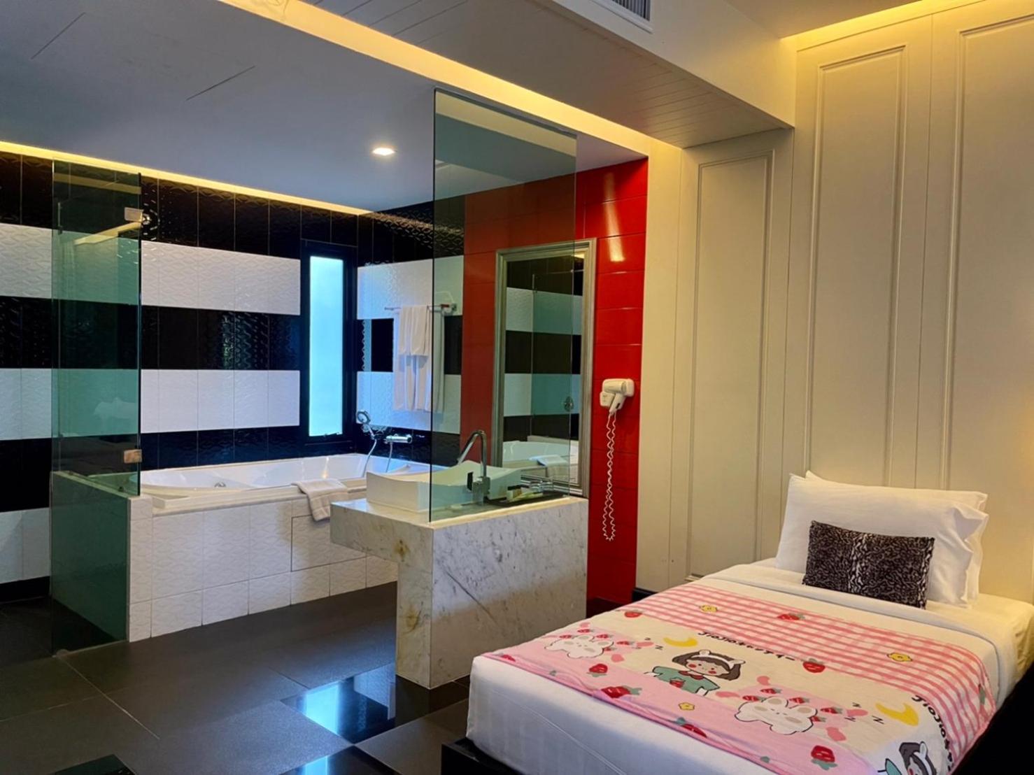 Deluxe Villa thumbnail 6
