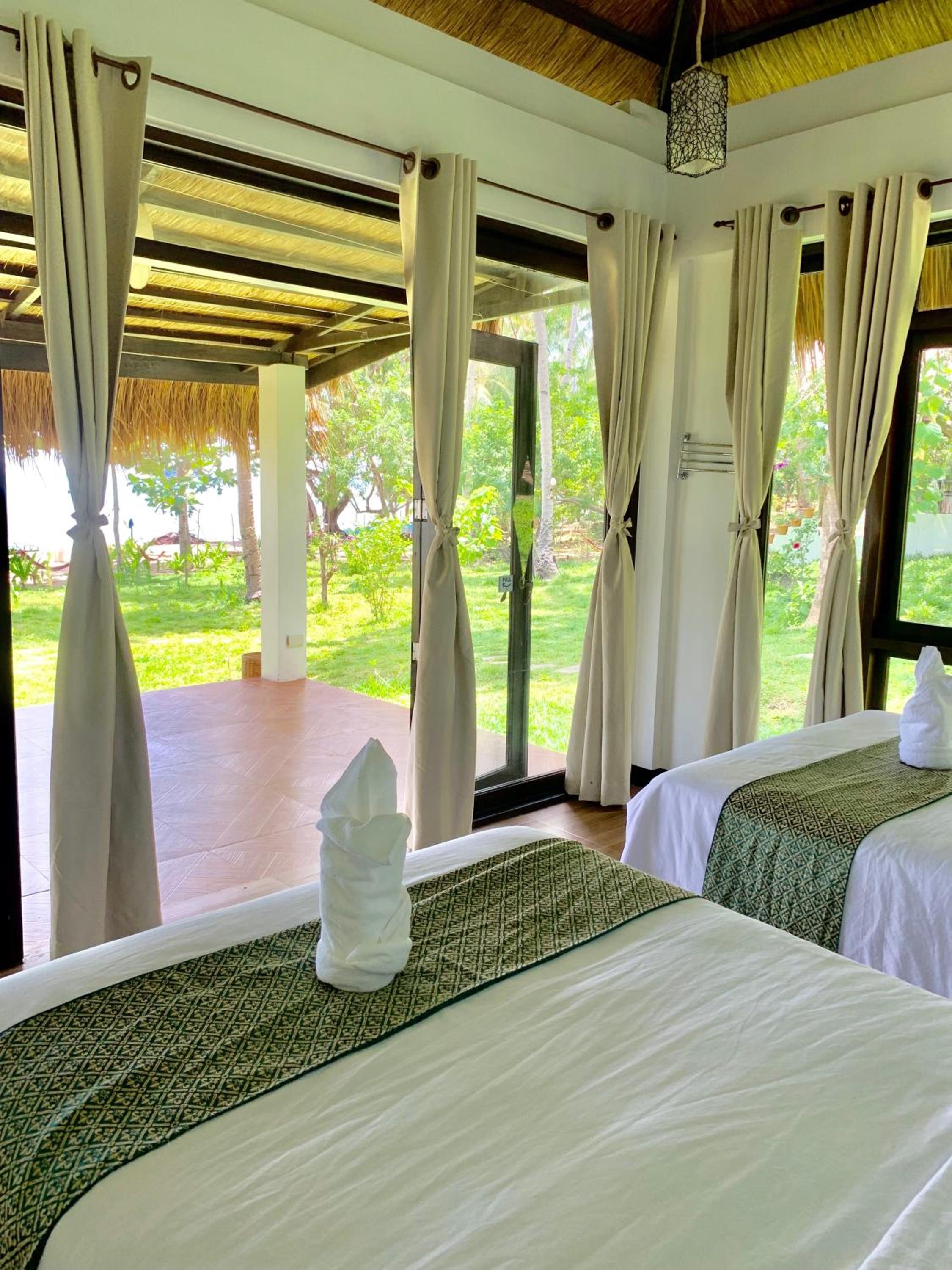 Two-Bedroom Villa - Beach Front - Photo 7