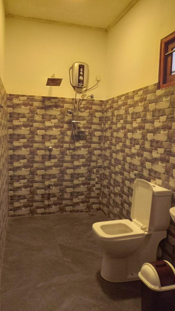 Standard King Room photo 2