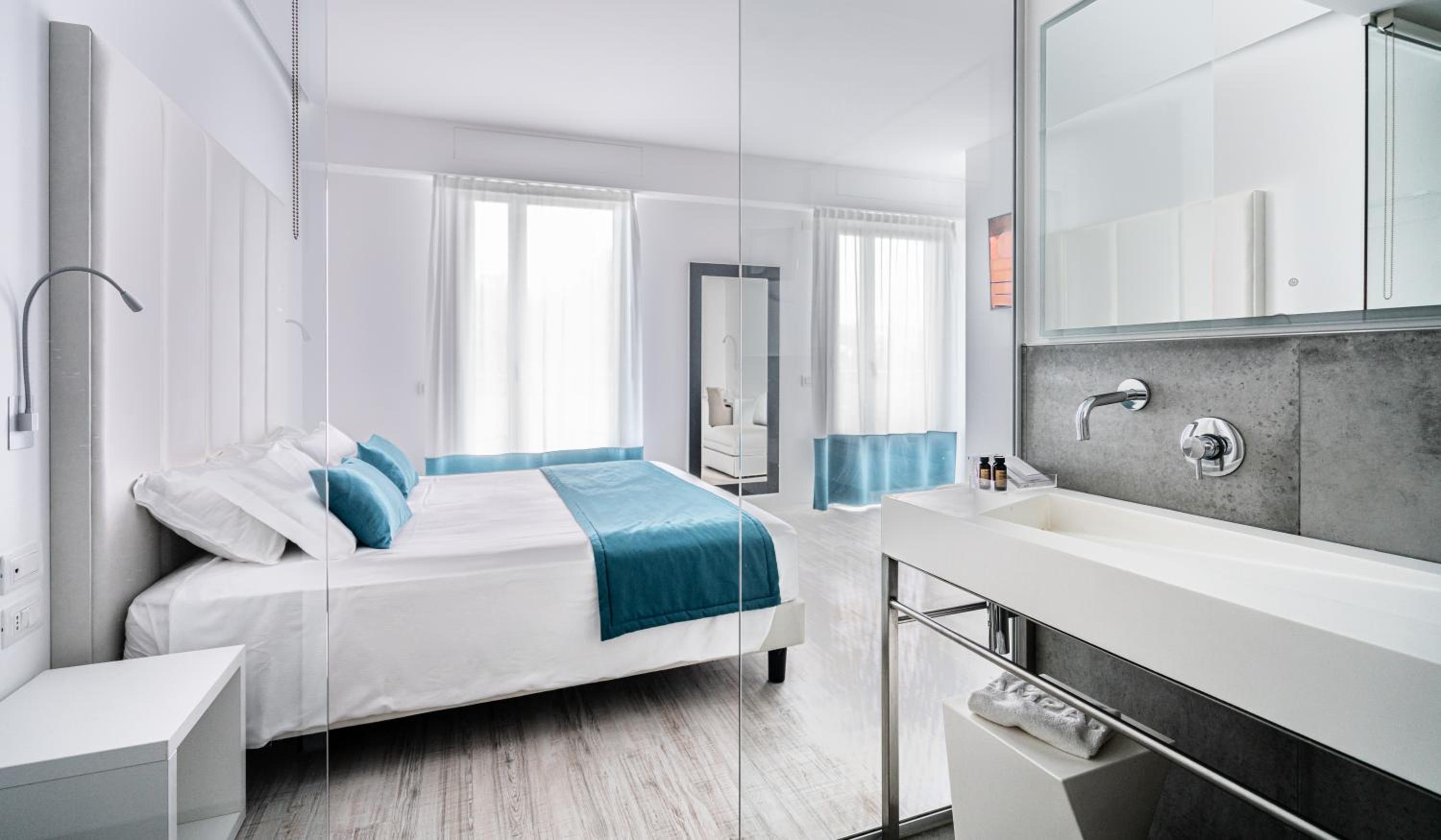 Junior Suite with Beach Access photo 1