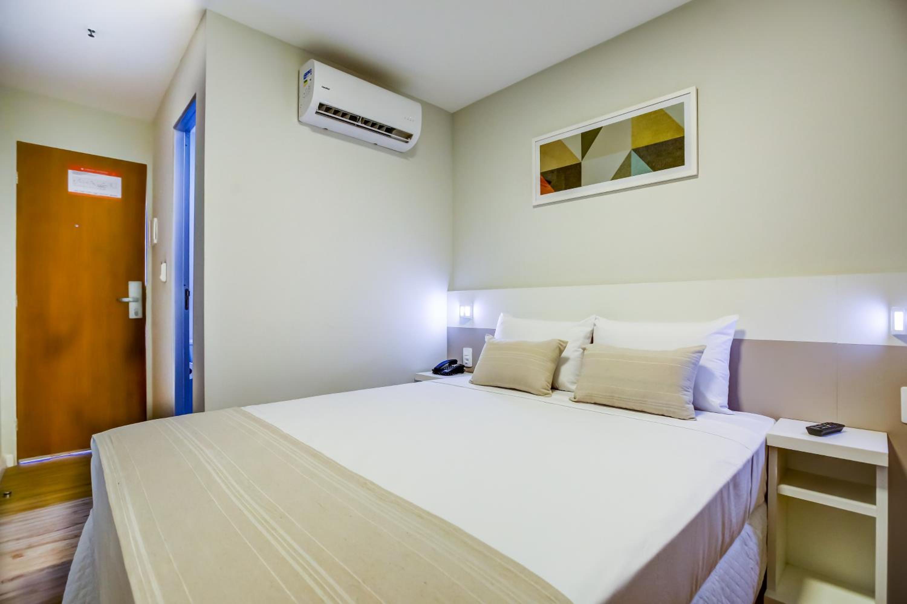Standard Queen Room - Photo 3