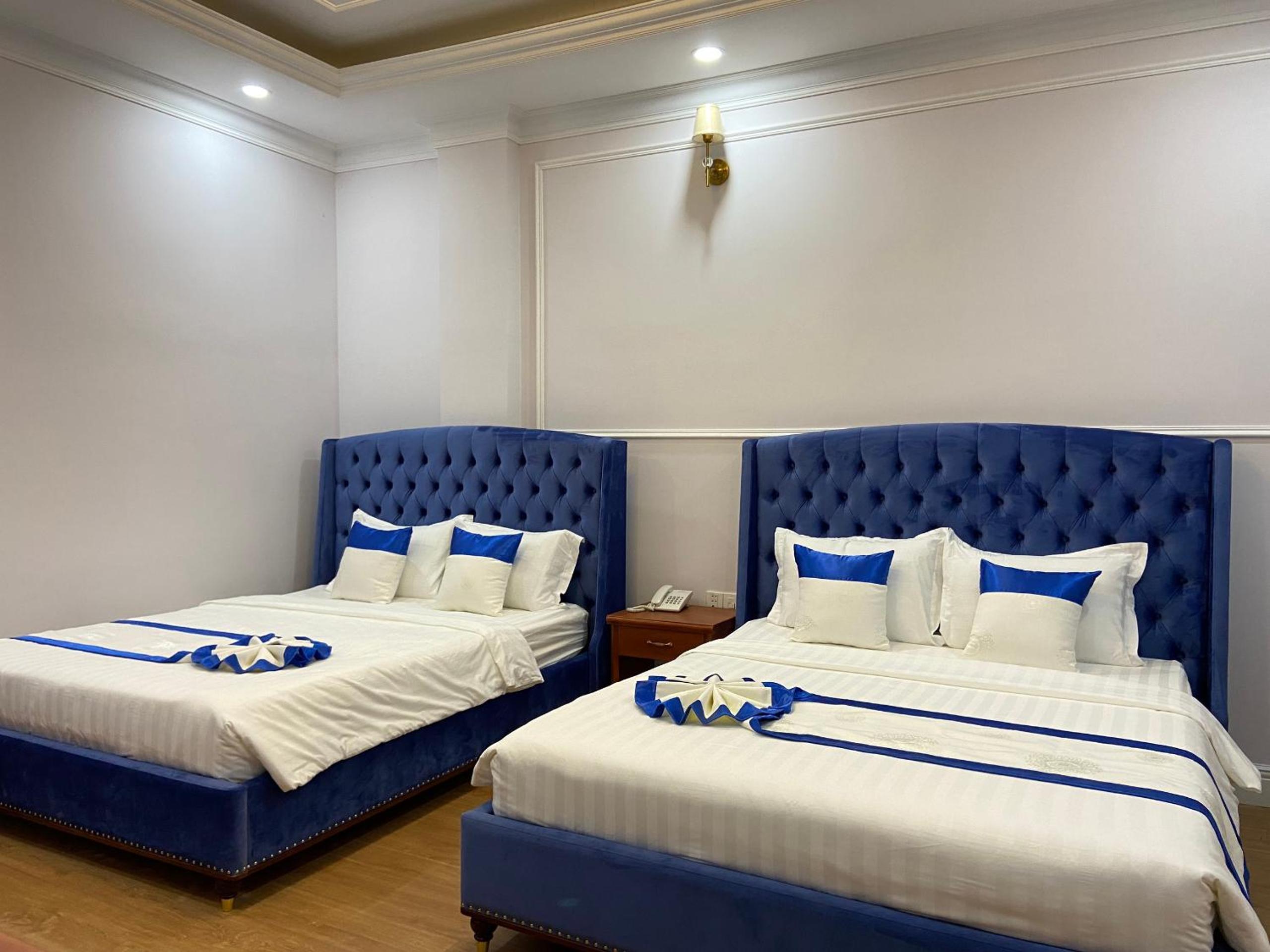 Deluxe Twin Room - Photo 2