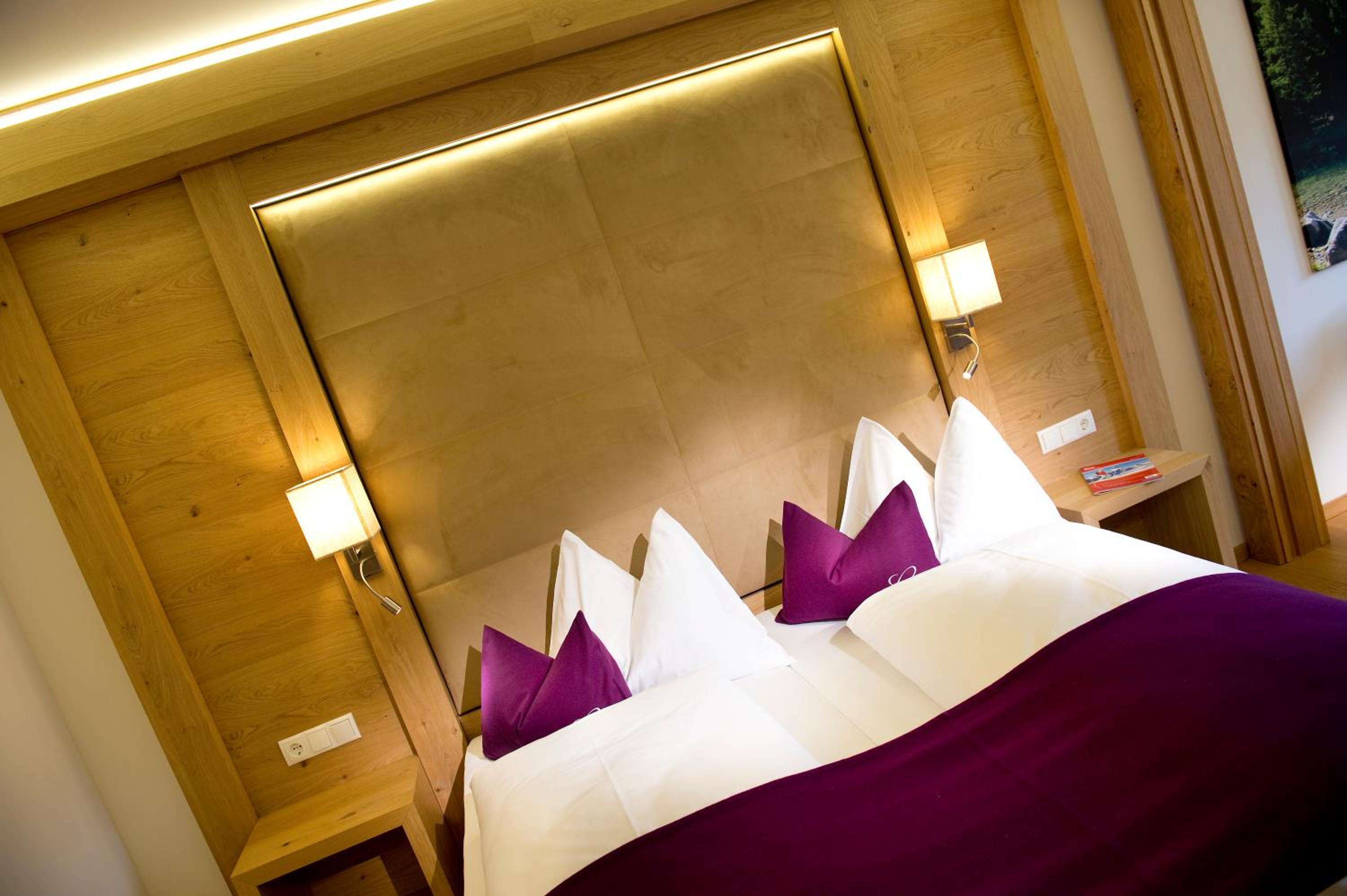 Double Room with Balcony - Photo 4