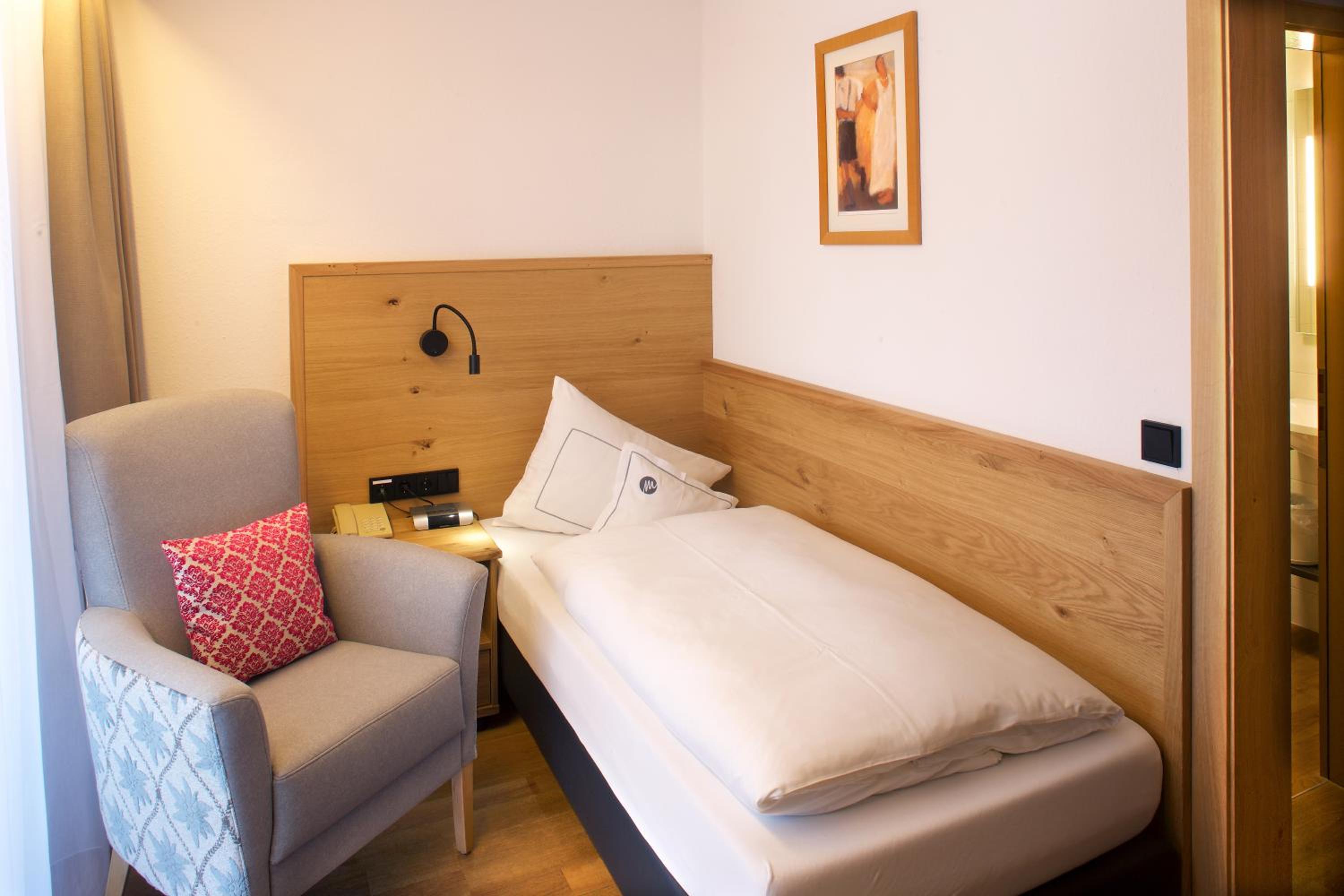 Standard Single Room with Balcony photo 3