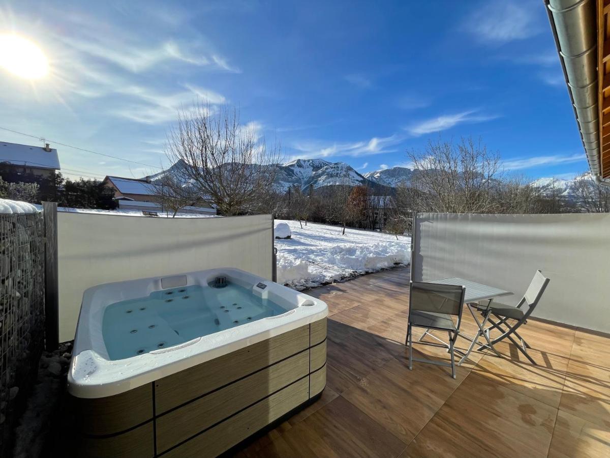 Studio with Spa Bath photo 1