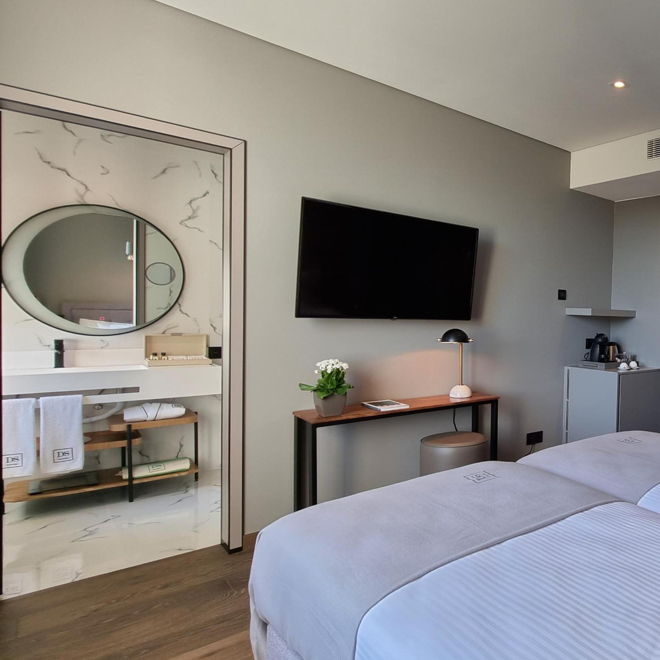 Twin Room - Photo 5