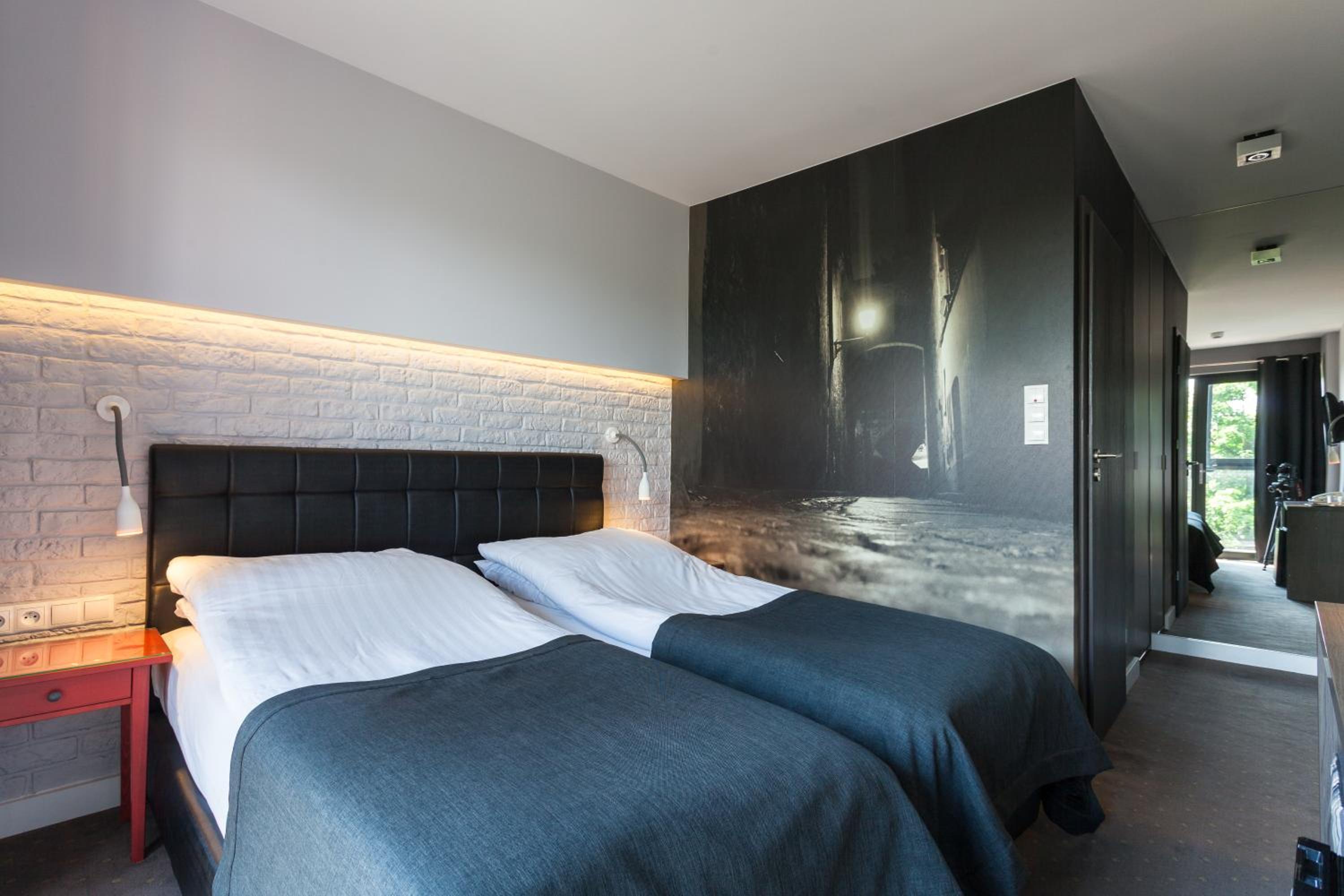 Deluxe Double Room with River View - Photo 9