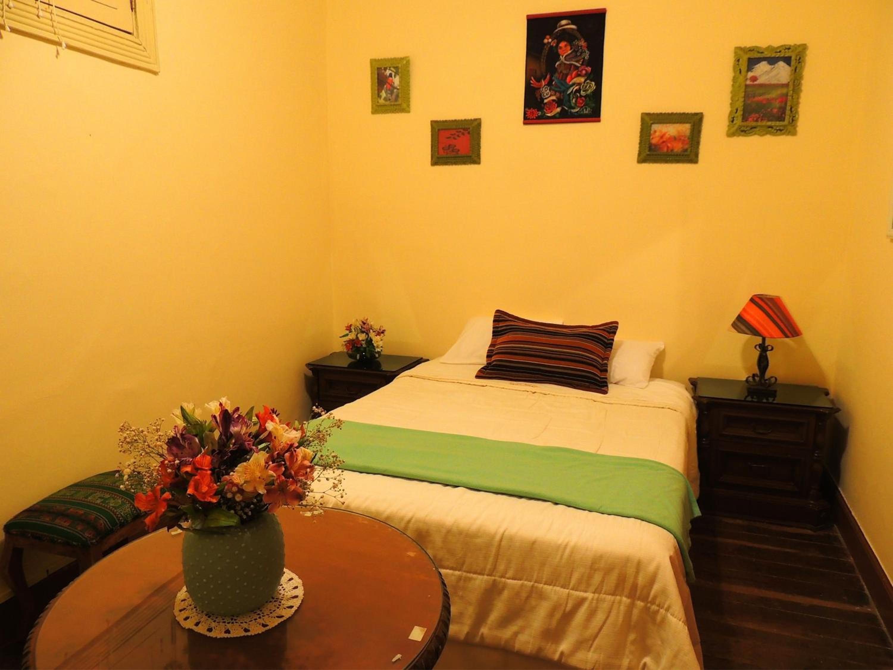 Single Room with Shared Bathroom photo 3