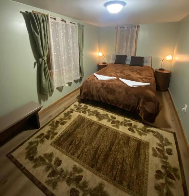 Two-Bedroom House - Photo 2
